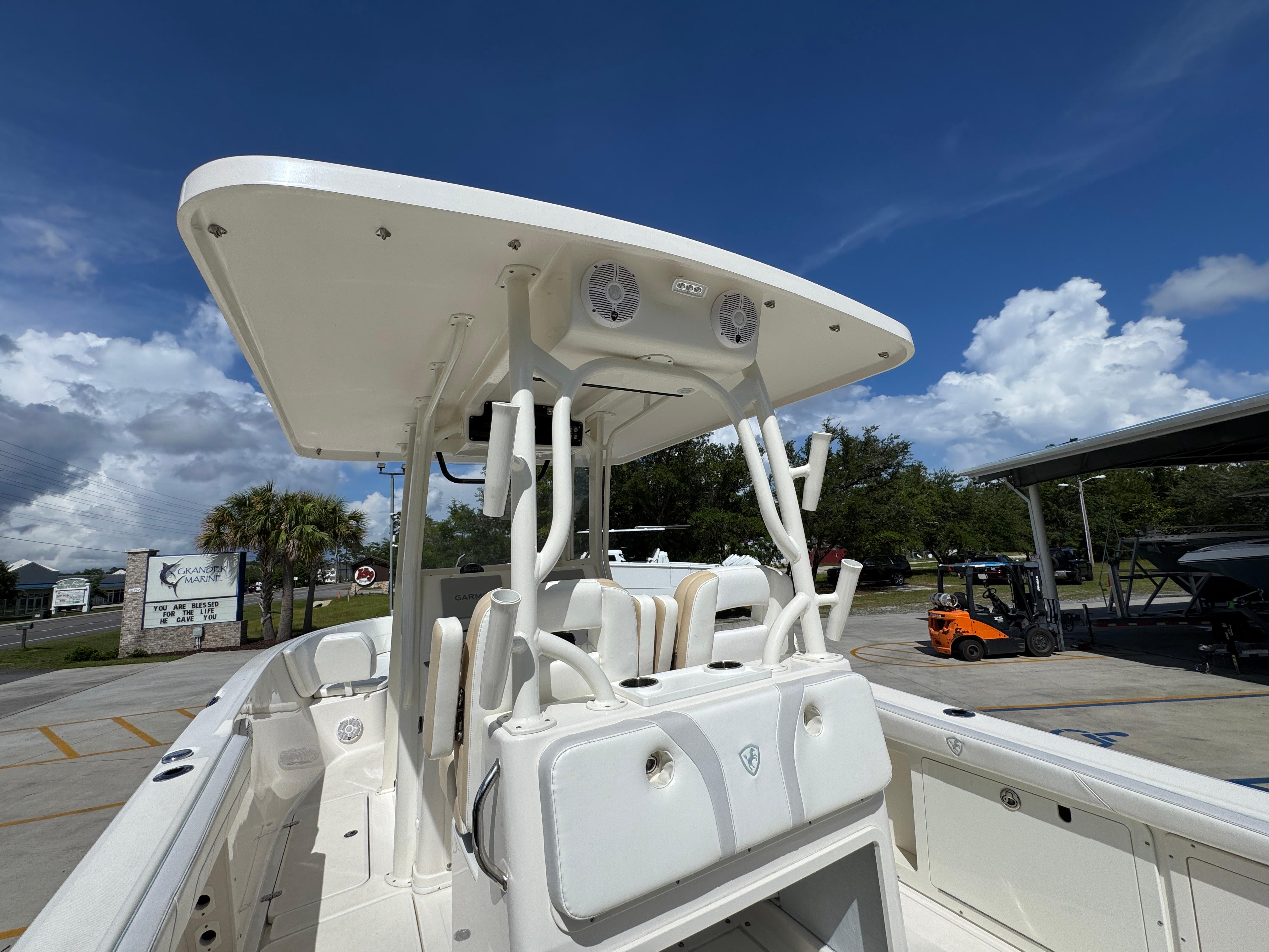 2021-century-2900-center-console-power-9841707-20250617082648107-1
