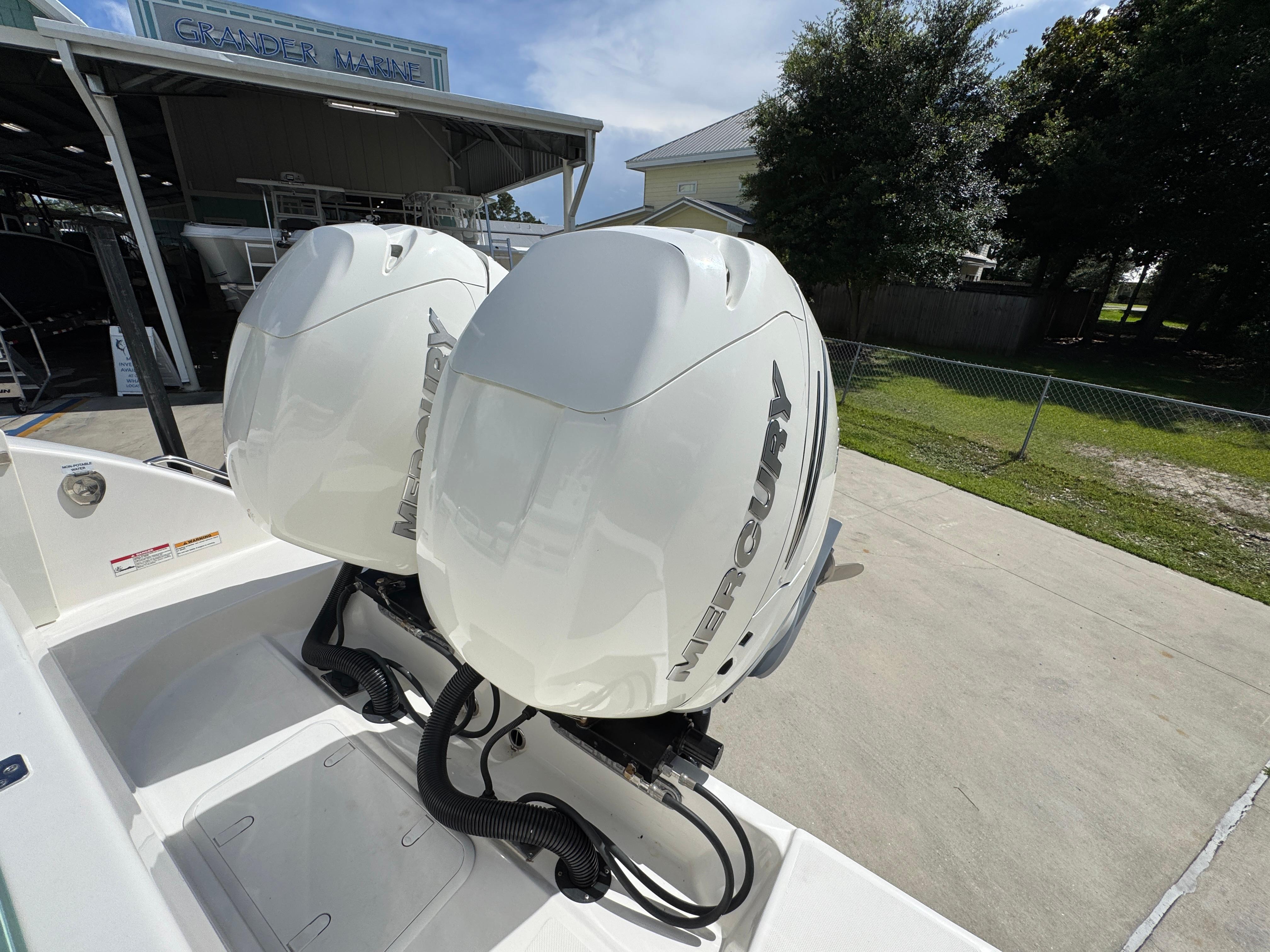 2021-century-2900-center-console-power-9841707-20250617082659266-1