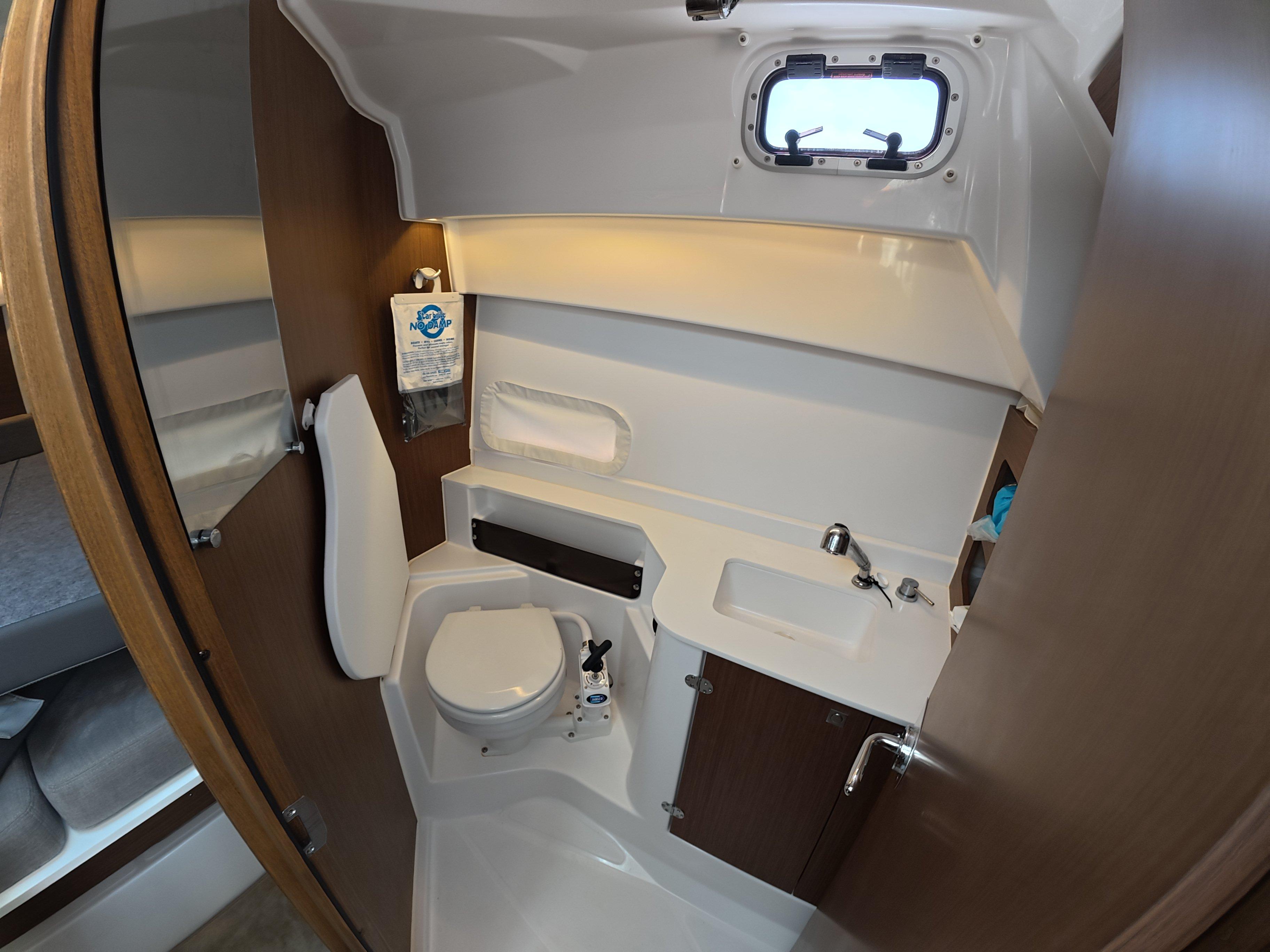 2023 Beneteau Antares 9-37