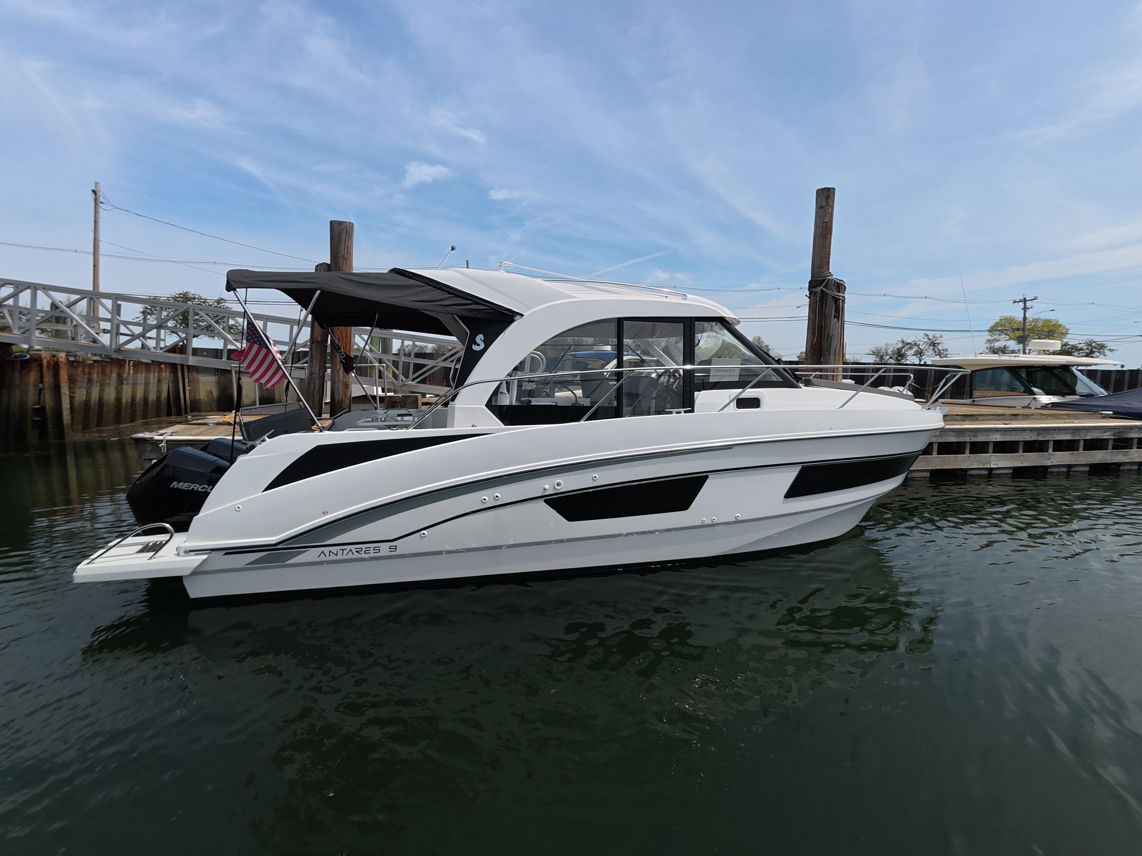 2023 Beneteau Antares 9-1