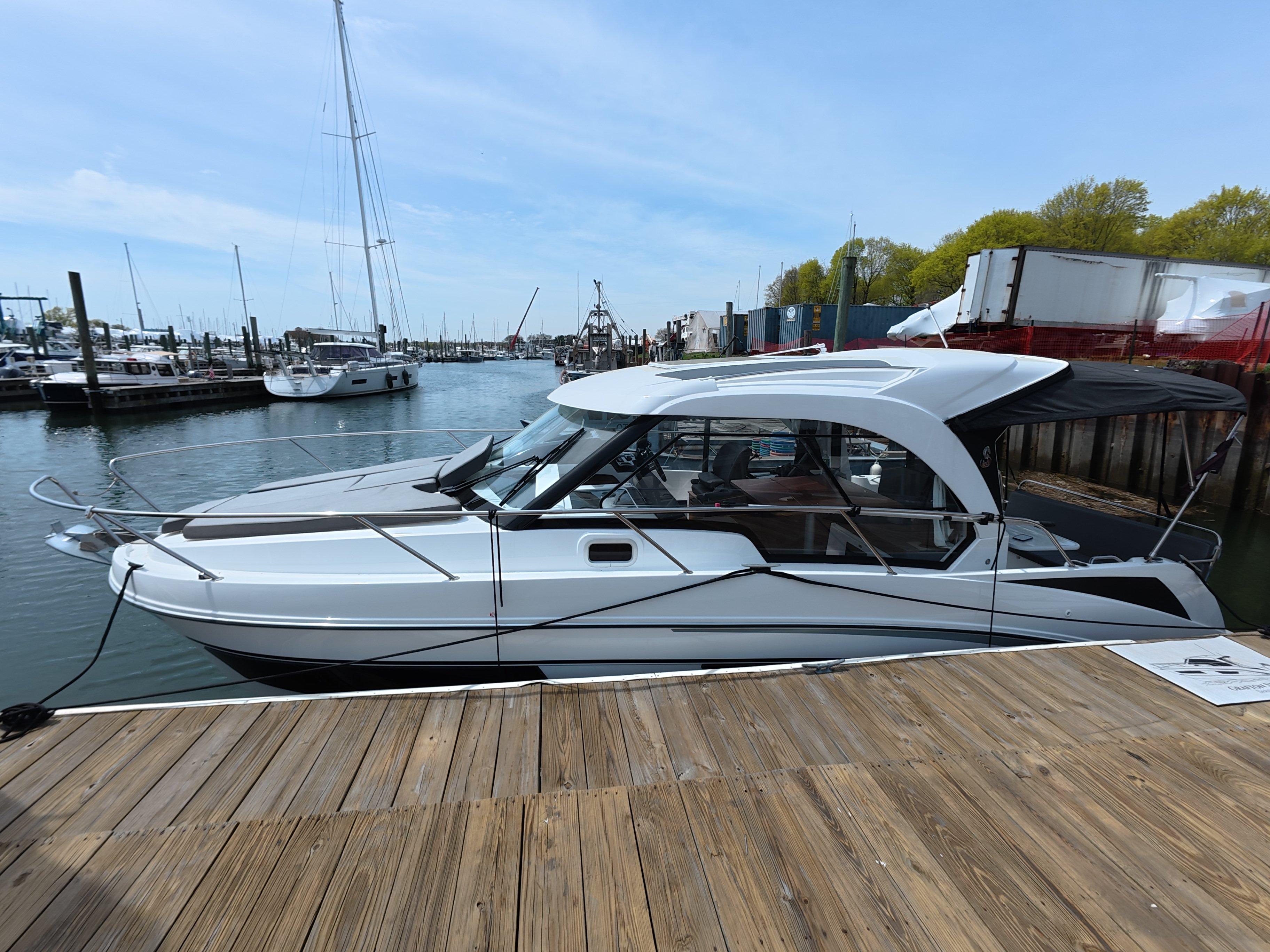 2023 Beneteau Antares 9-2