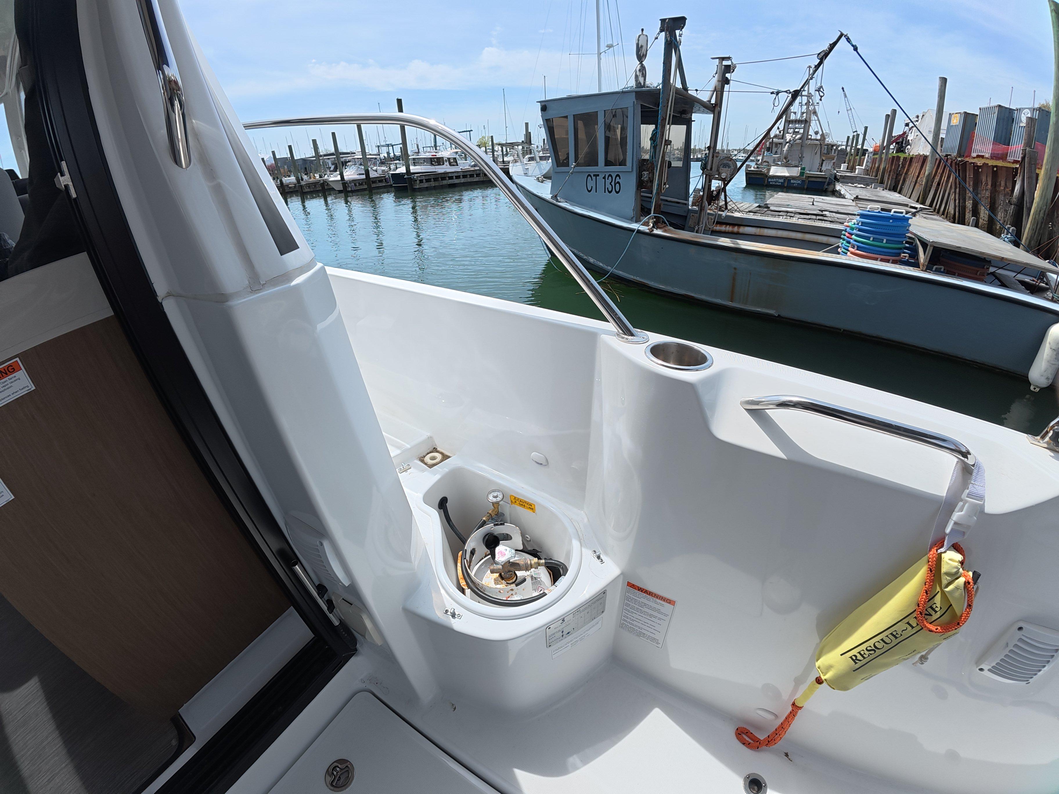 2023 Beneteau Antares 9-11