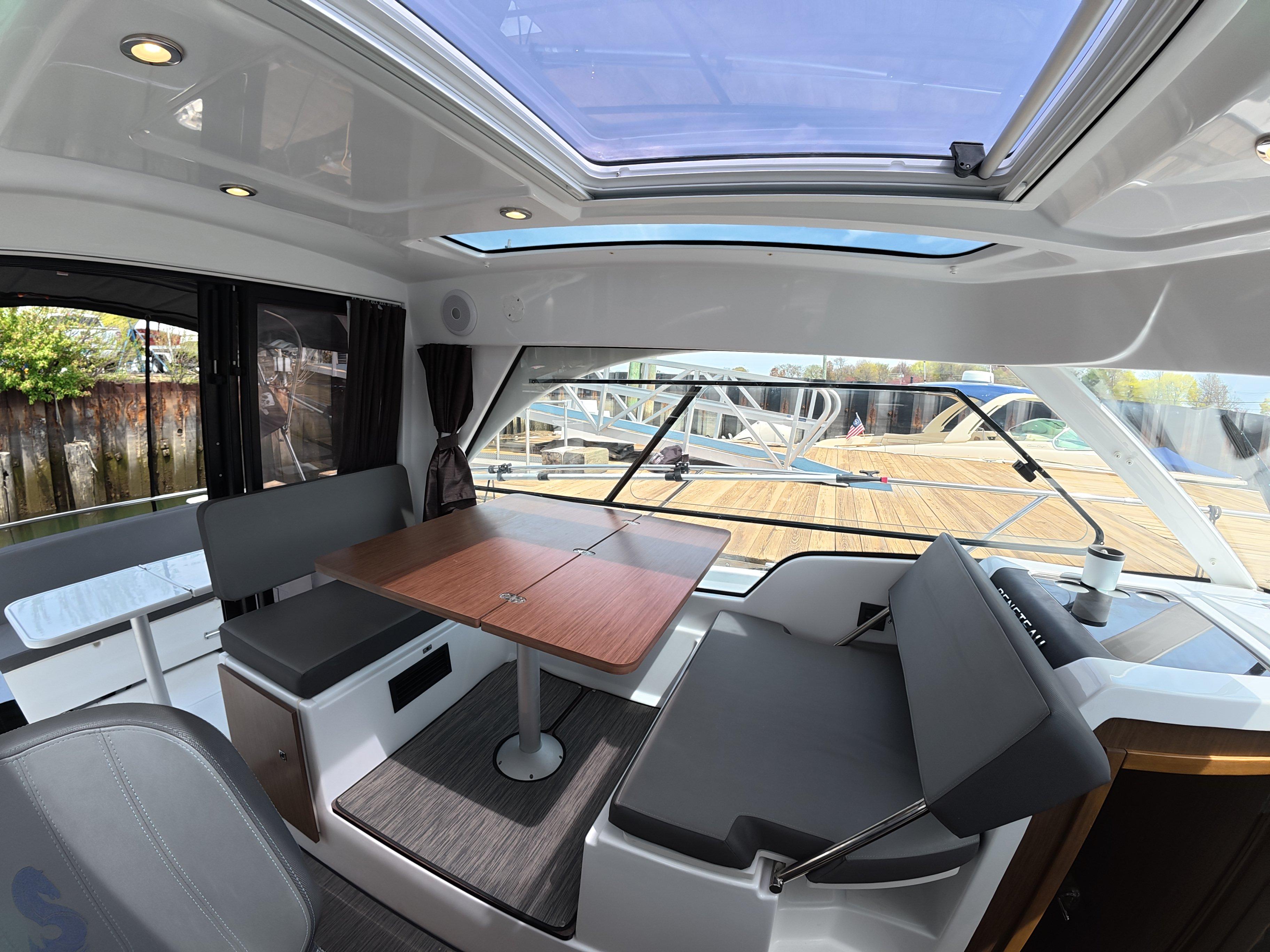 2023 Beneteau Antares 9-18
