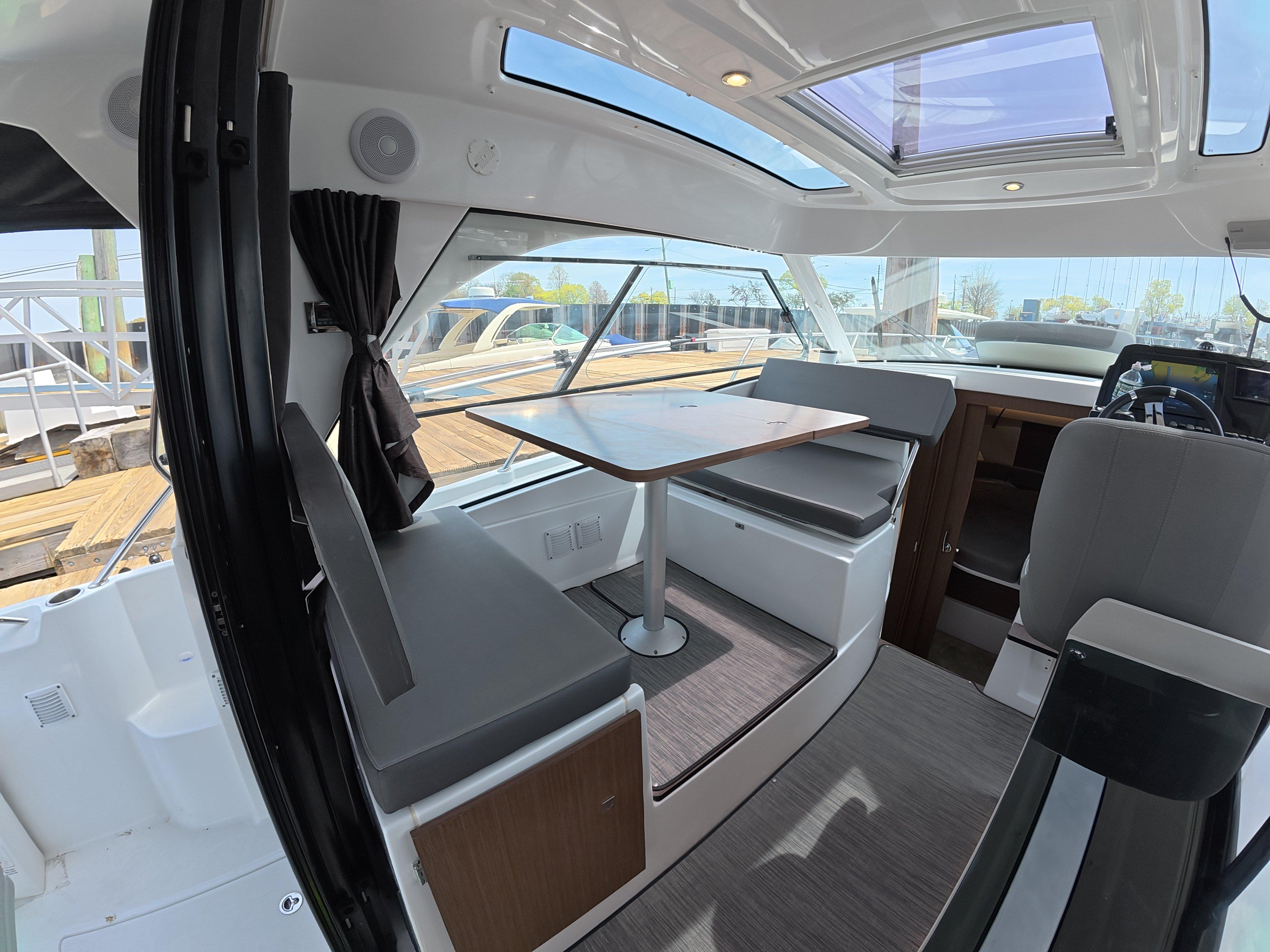2023 Beneteau Antares 9-17