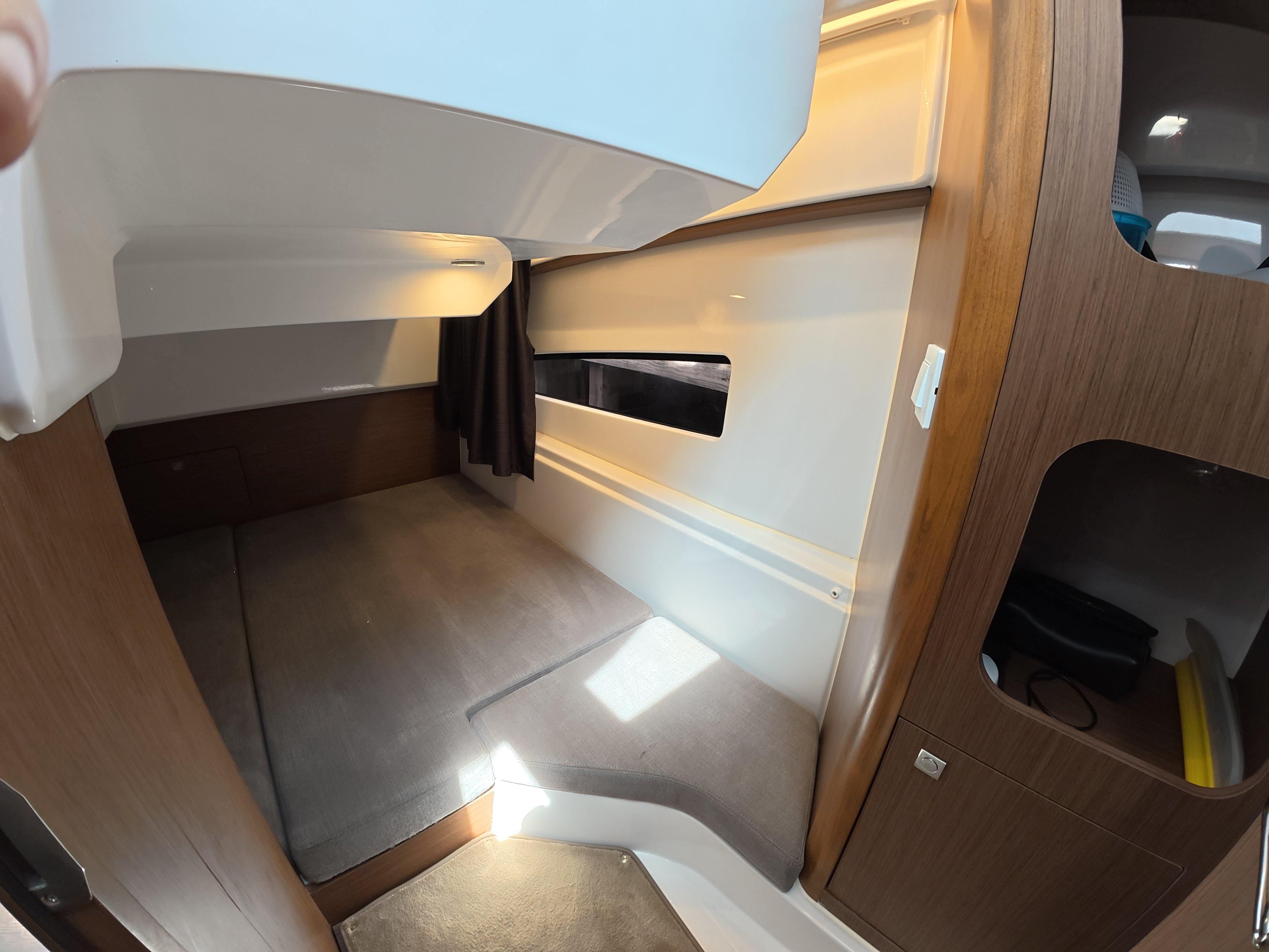 2023 Beneteau Antares 9-33