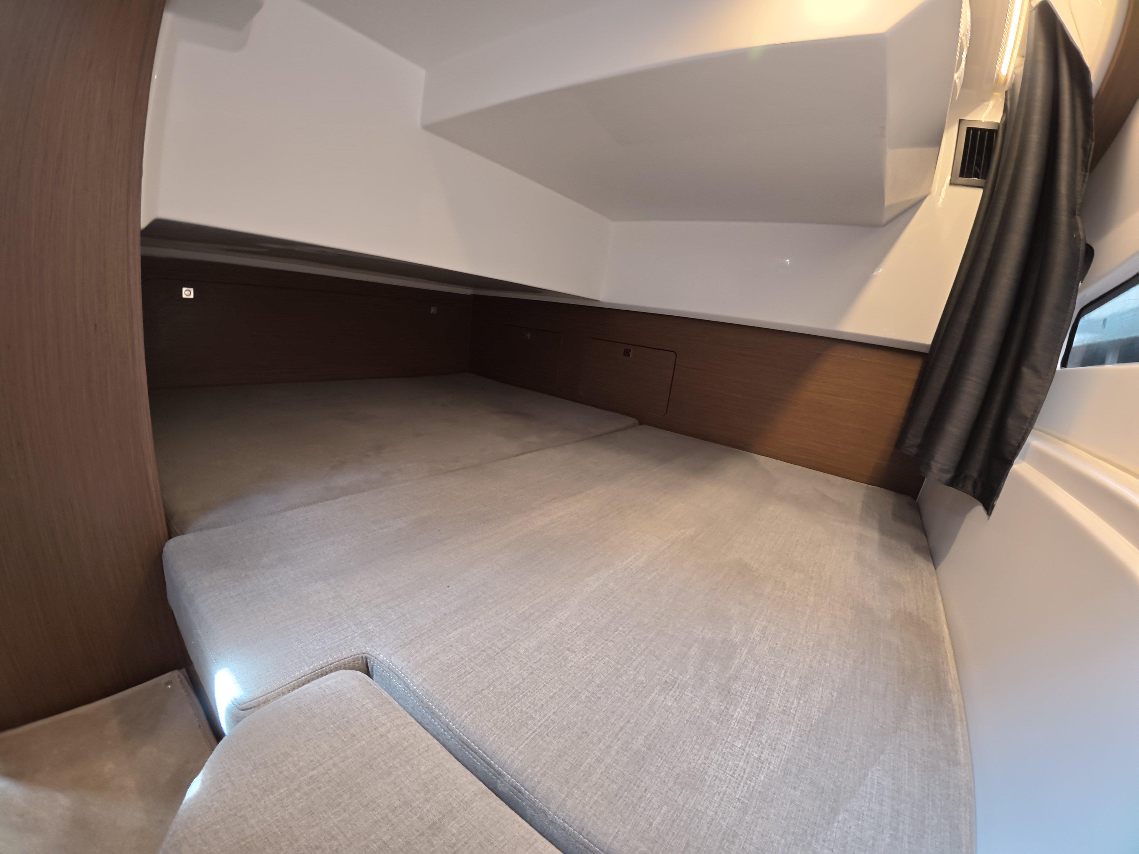2023 Beneteau Antares 9-34