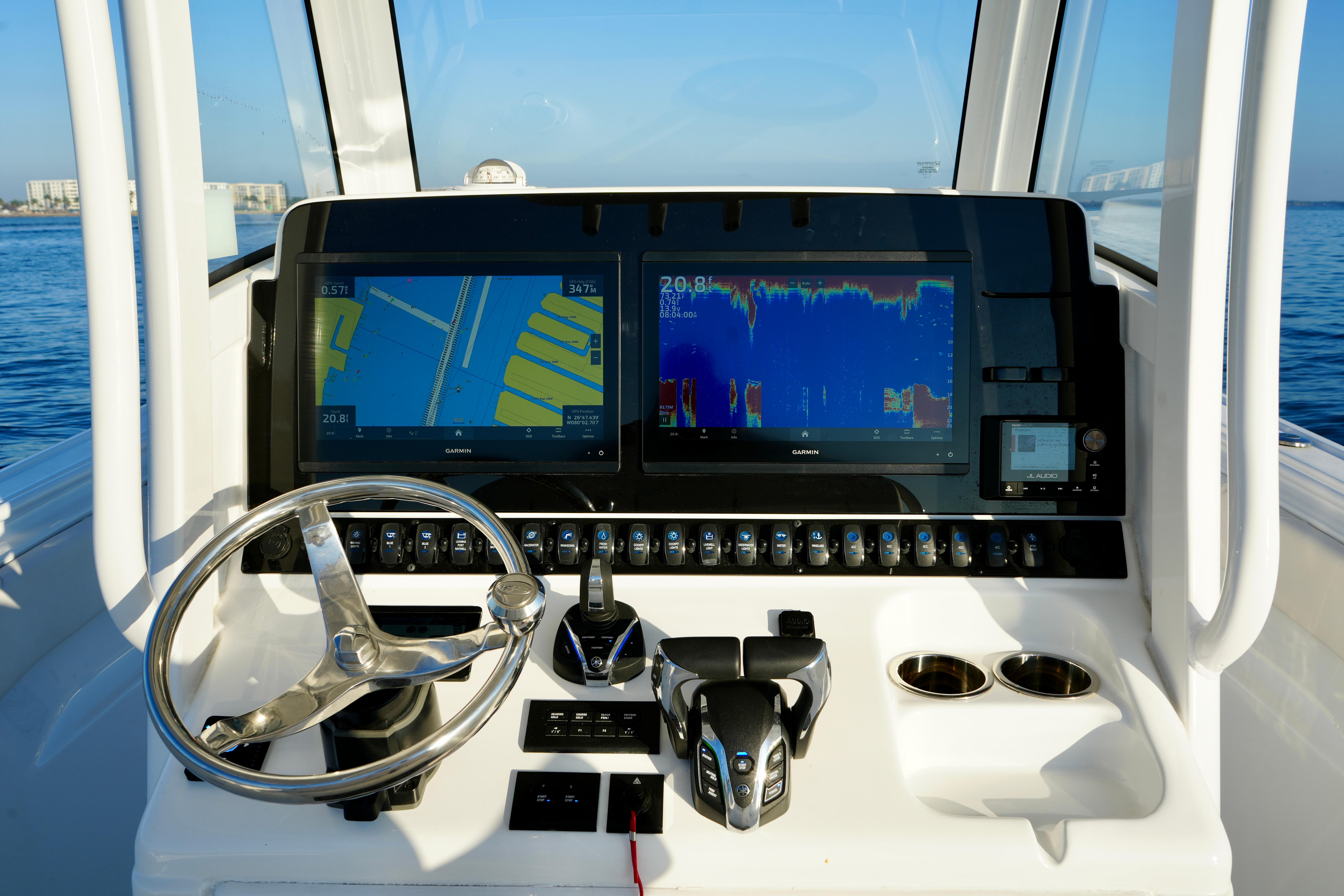 2024-sea-hunt-305-ultra-power-9681708-20250212130255708-1_XLARGE