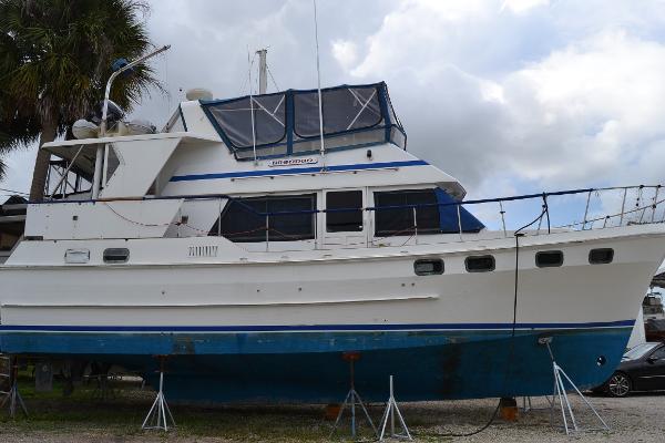 42' Oceania, Listing Number 100817681, Image No. 44