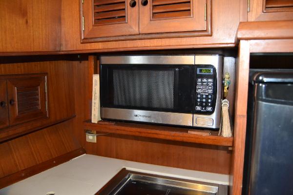 42' Oceania, Listing Number 100817681, Image No. 53