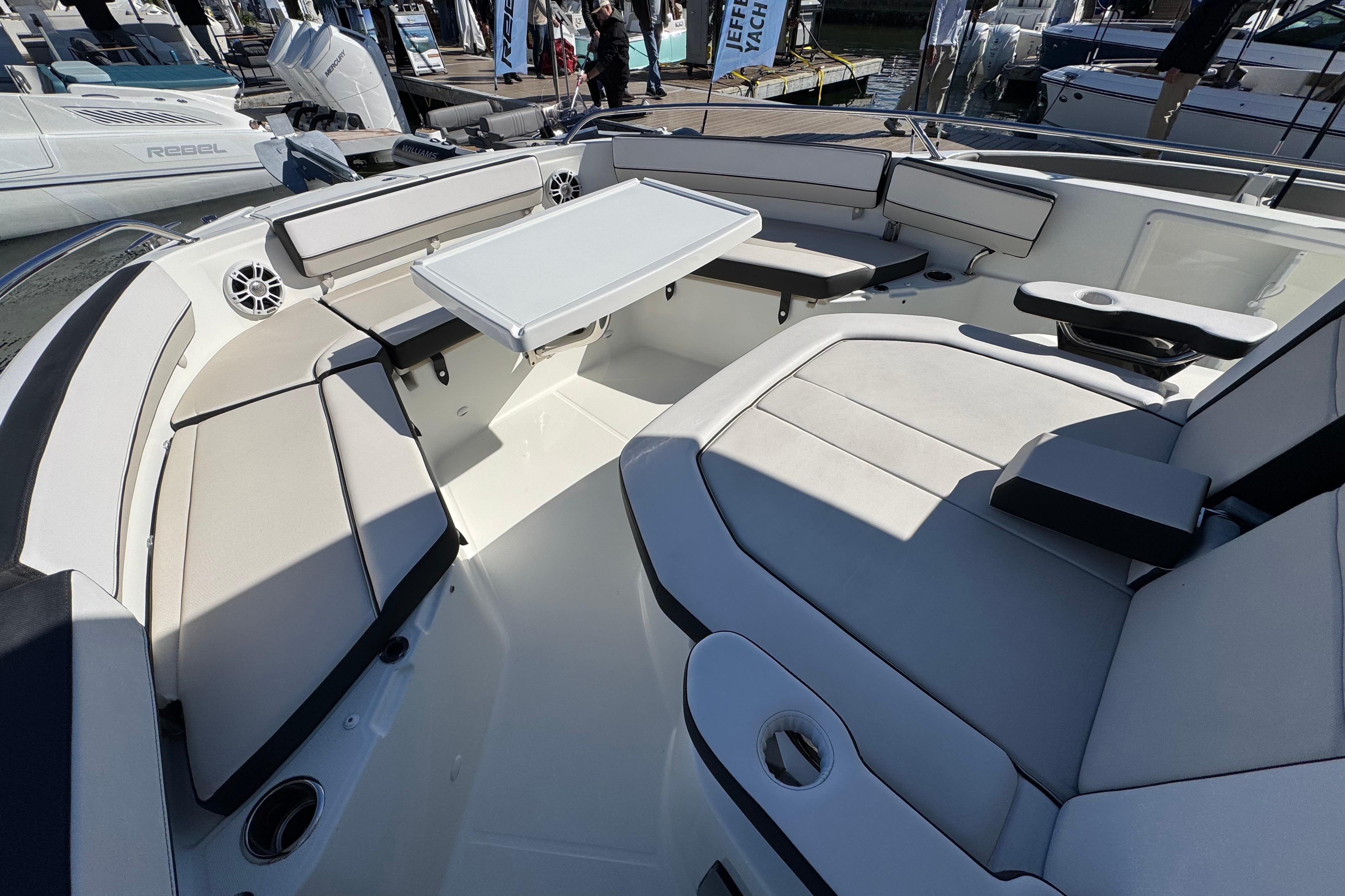 2024 Jeanneau Leader 10.5 CC-13