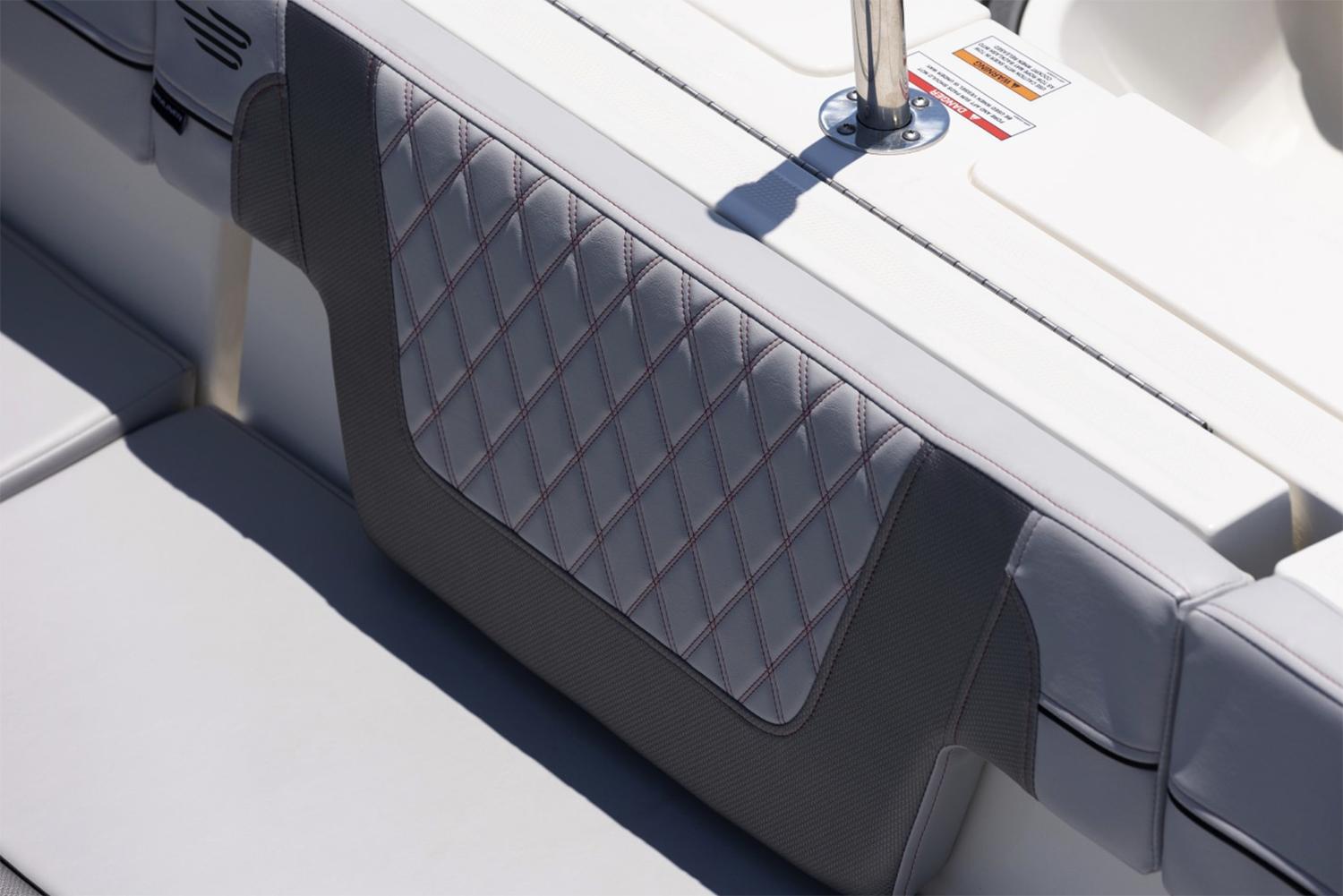 2025 Bayliner VR4 Bowrider OB-4