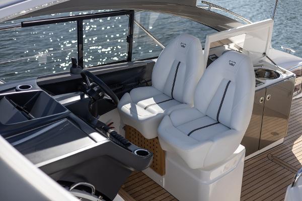 Princess Motor Yacht Sales - Used Princess V40