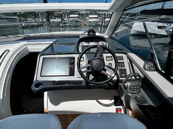 Princess Motor Yacht Sales - Used Princess V40