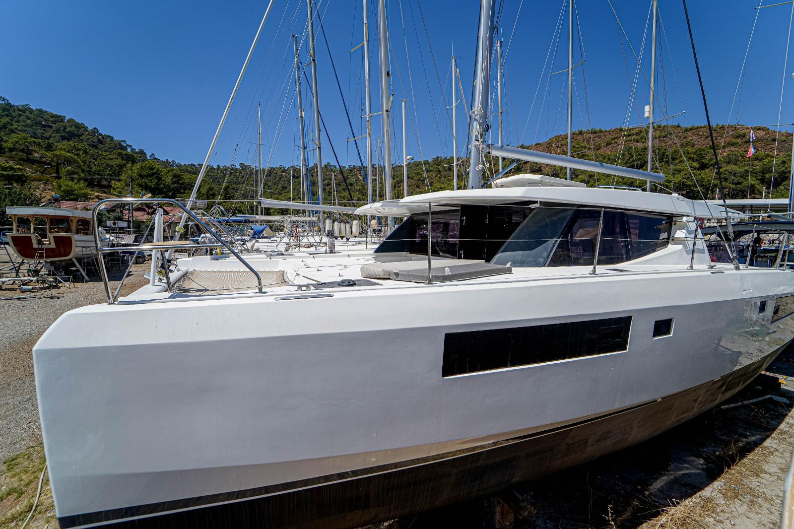 leopard-45-sailing-catamaran-for-sale-leopard-brokerage