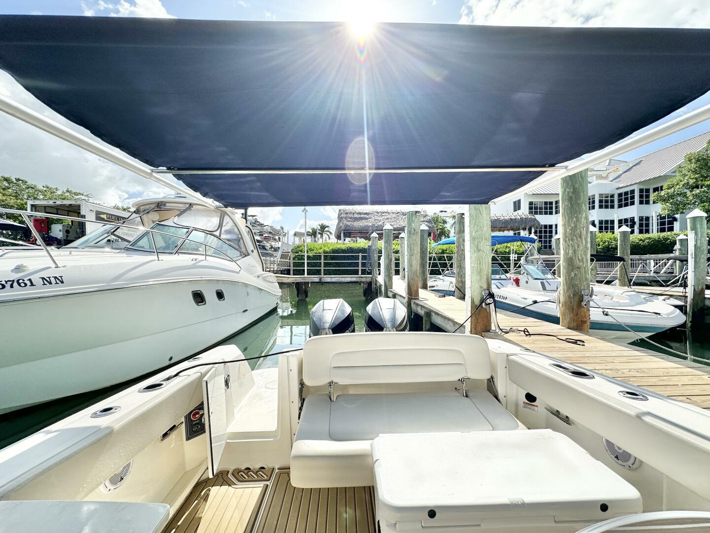 2019-boston-whaler-270-vantage-power-9751825-976510802-0-090420250811-17