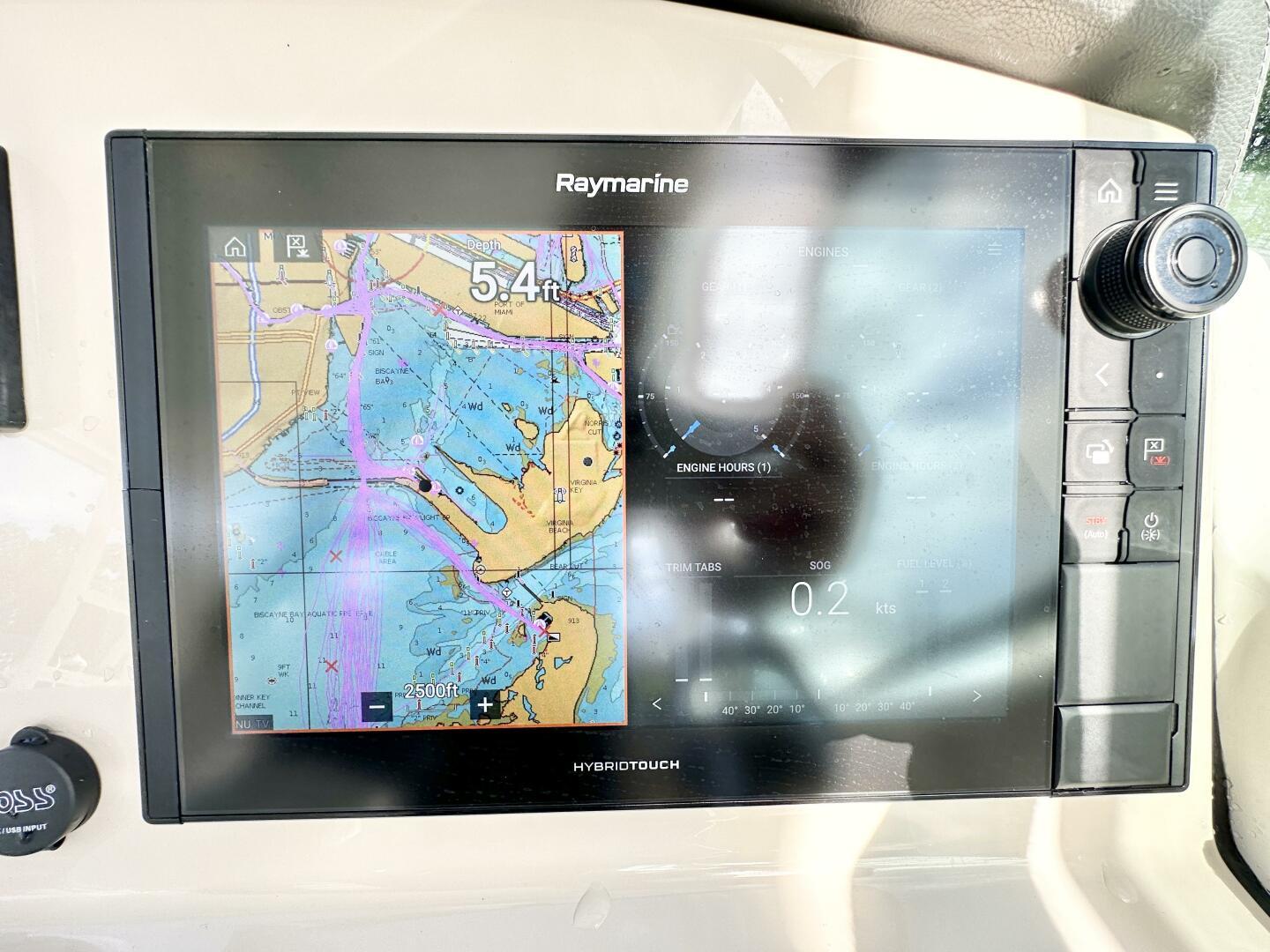 2019-boston-whaler-270-vantage-power-9751825-976510806-0-090420250811-9