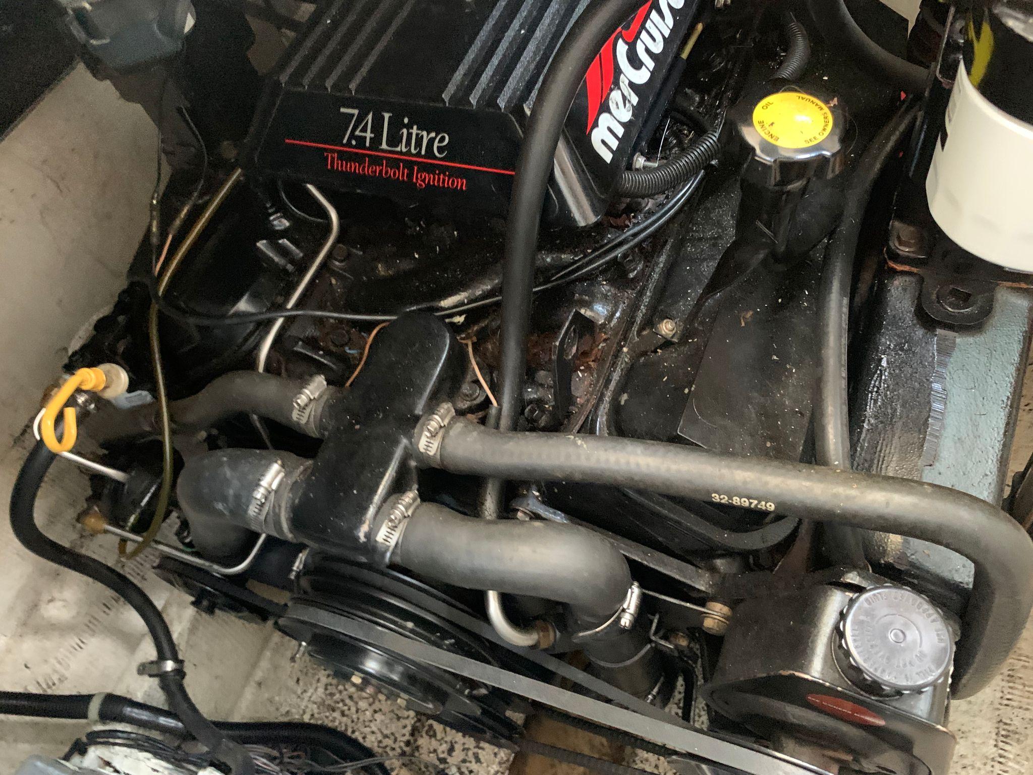 1998 Maxum 2800 SCR-35