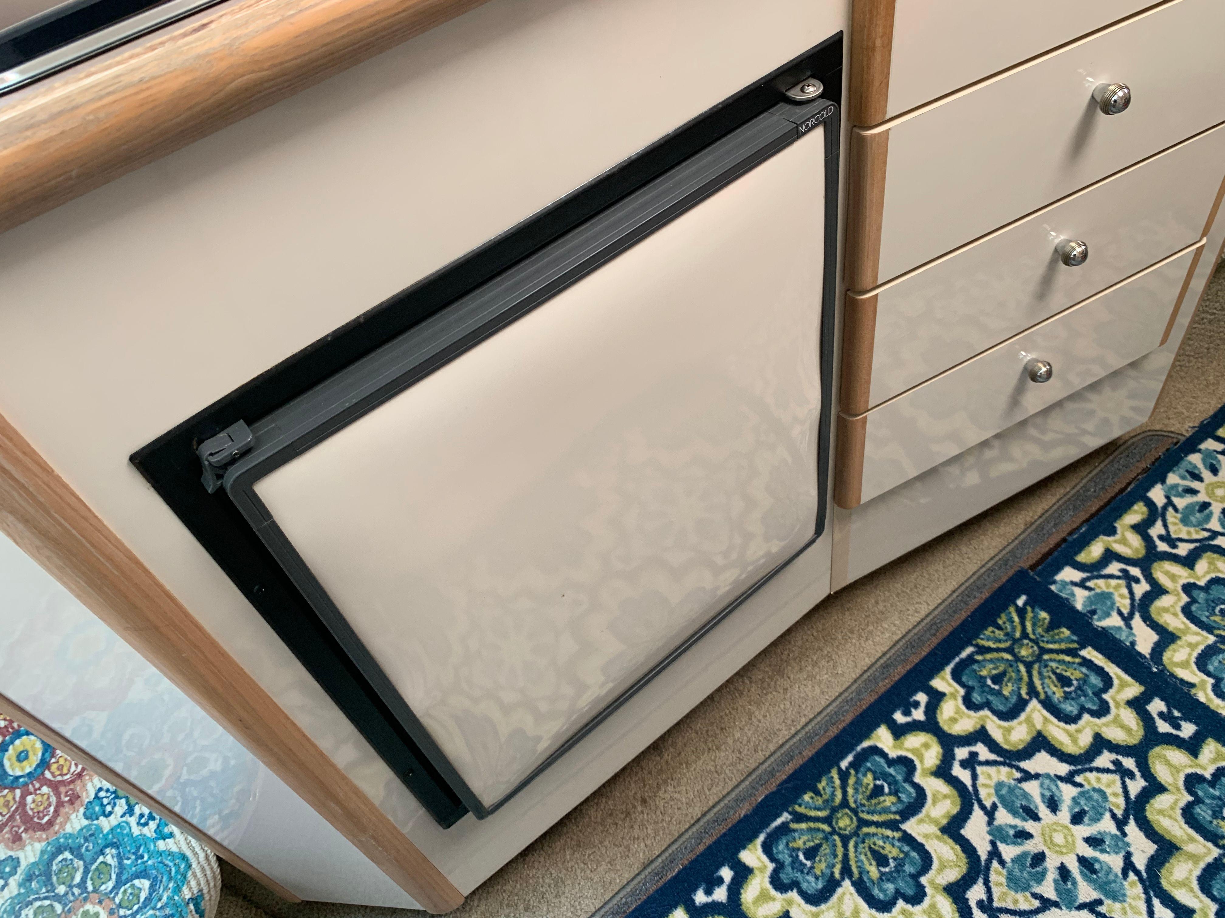 1998 Maxum 2800 SCR-23