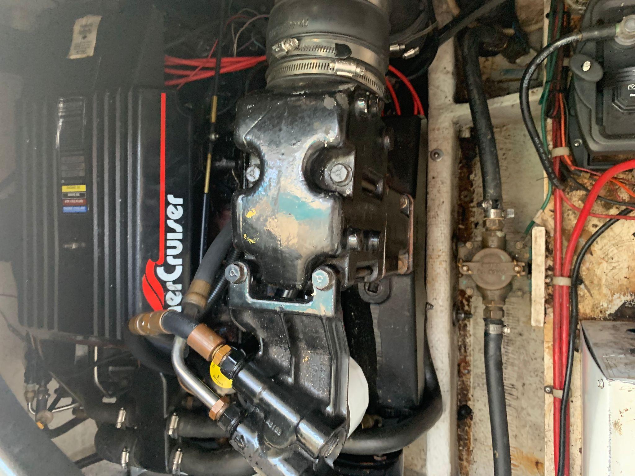 1998 Maxum 2800 SCR-39