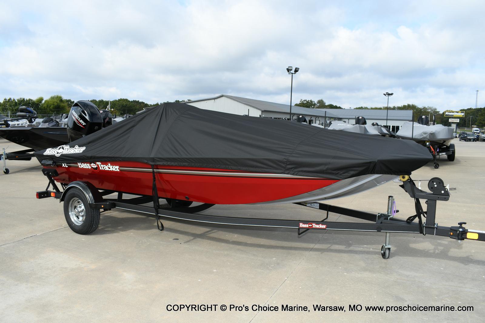 2022 Tracker Boats boat for sale, model of the boat is Bass Tracker Classic XL & Image # 15 of 50