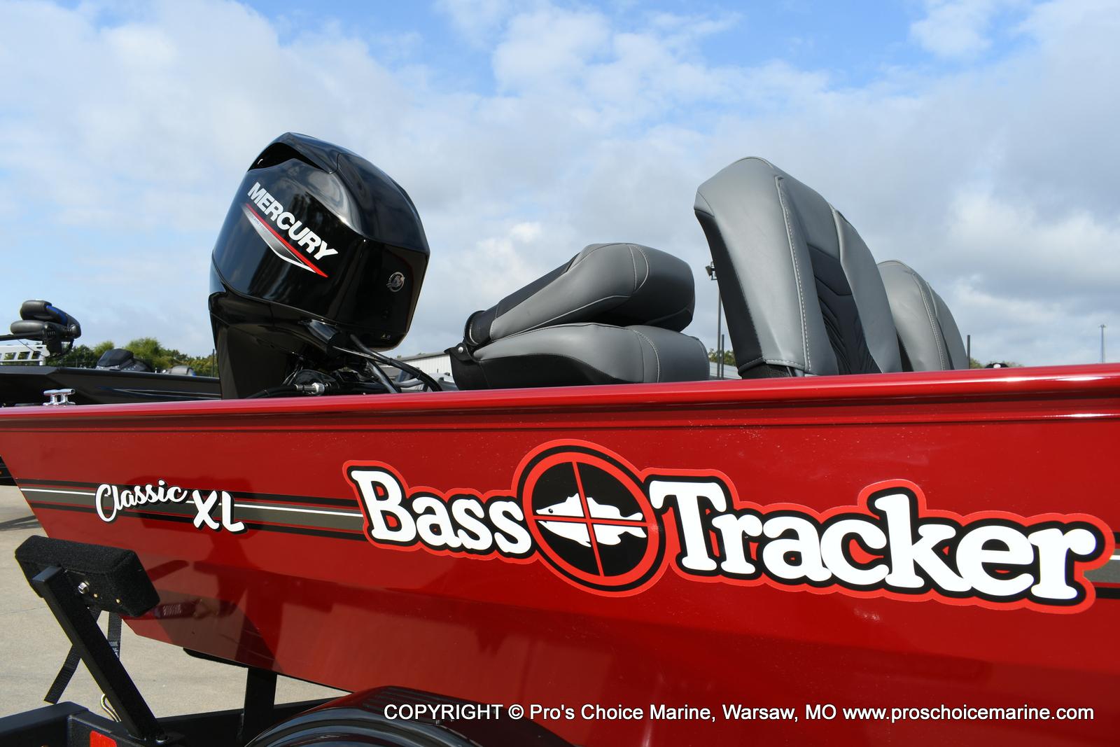 2022 Tracker Boats boat for sale, model of the boat is Bass Tracker Classic XL & Image # 16 of 50