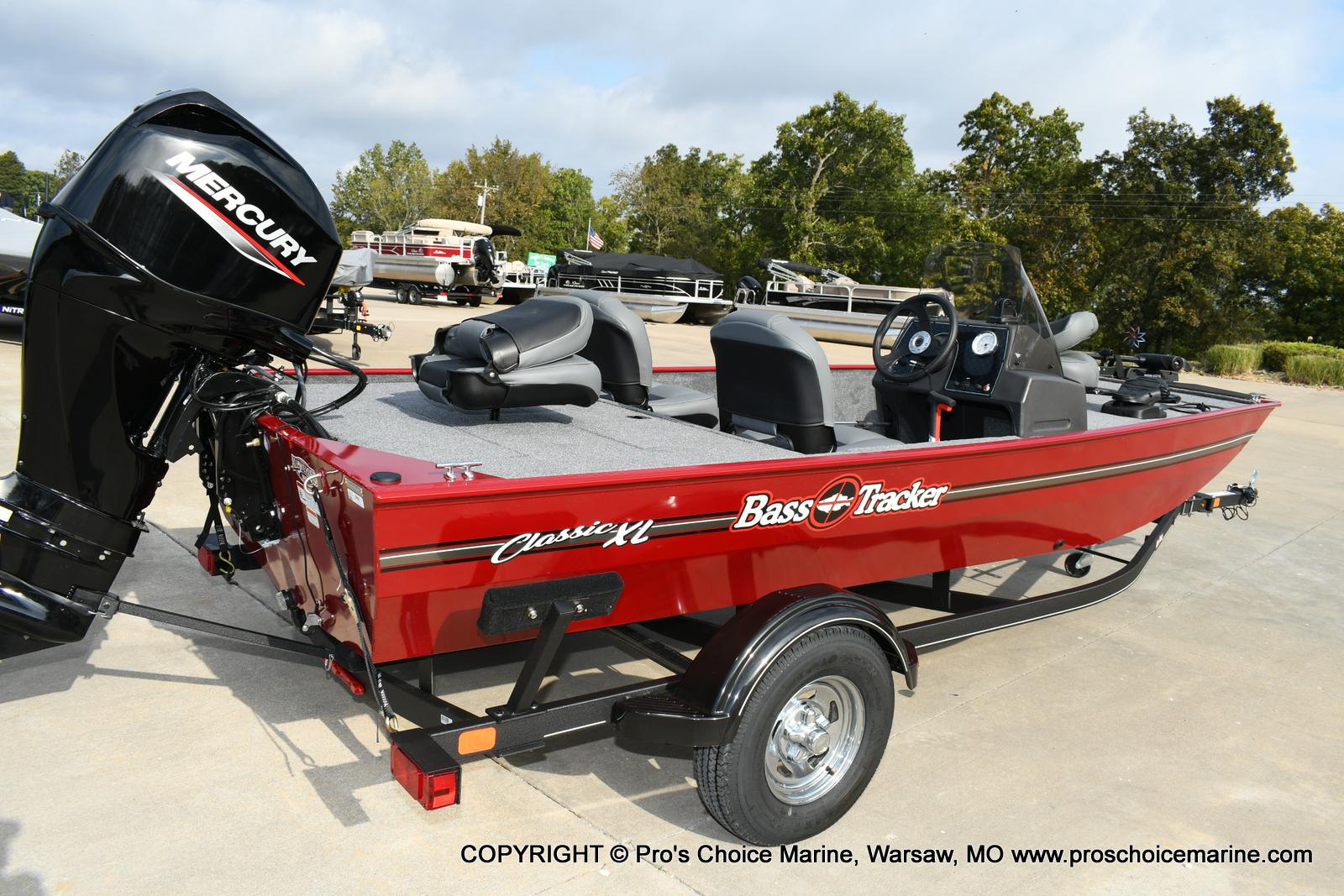 2022 Tracker Boats boat for sale, model of the boat is Bass Tracker Classic XL & Image # 31 of 50