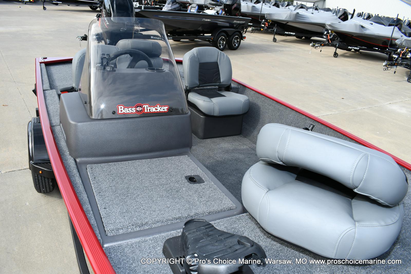 2022 Tracker Boats boat for sale, model of the boat is Bass Tracker Classic XL & Image # 33 of 50