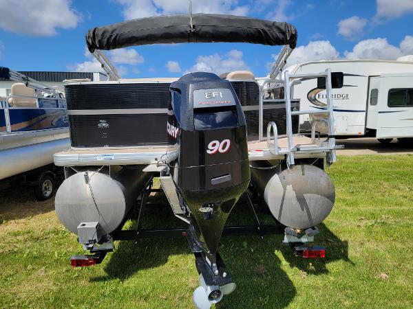 2011 Godfrey Pontoon boat for sale, model of the boat is sweetwater 220 & Image # 6 of 20