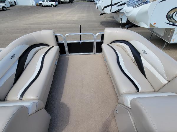 2011 Godfrey Pontoon boat for sale, model of the boat is sweetwater 220 & Image # 20 of 20