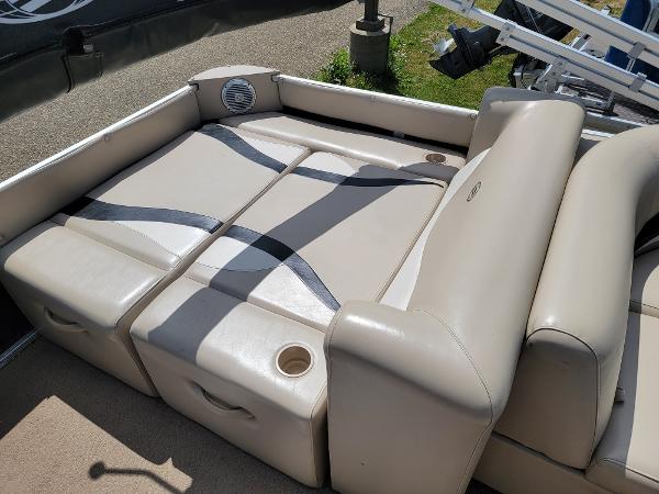 2011 Godfrey Pontoon boat for sale, model of the boat is sweetwater 220 & Image # 13 of 20