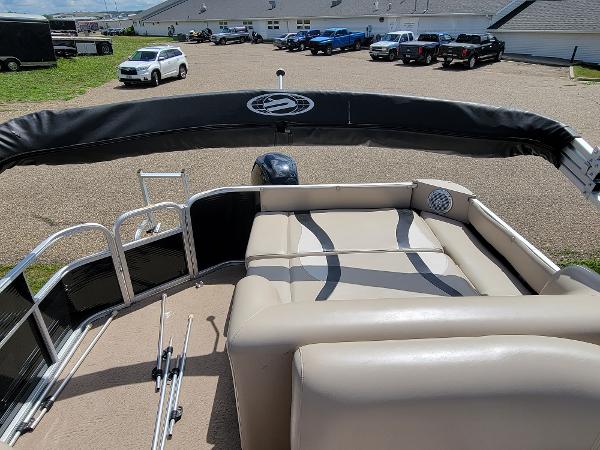 2011 Godfrey Pontoon boat for sale, model of the boat is sweetwater 220 & Image # 12 of 20