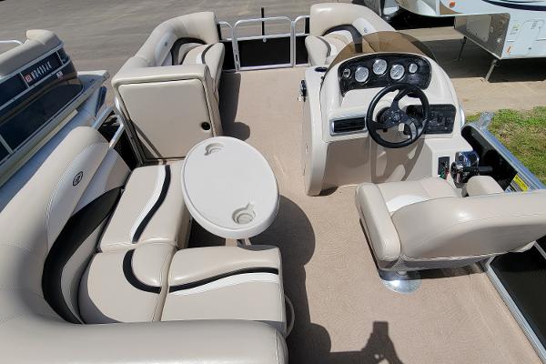 2011 Godfrey Pontoon boat for sale, model of the boat is sweetwater 220 & Image # 15 of 20