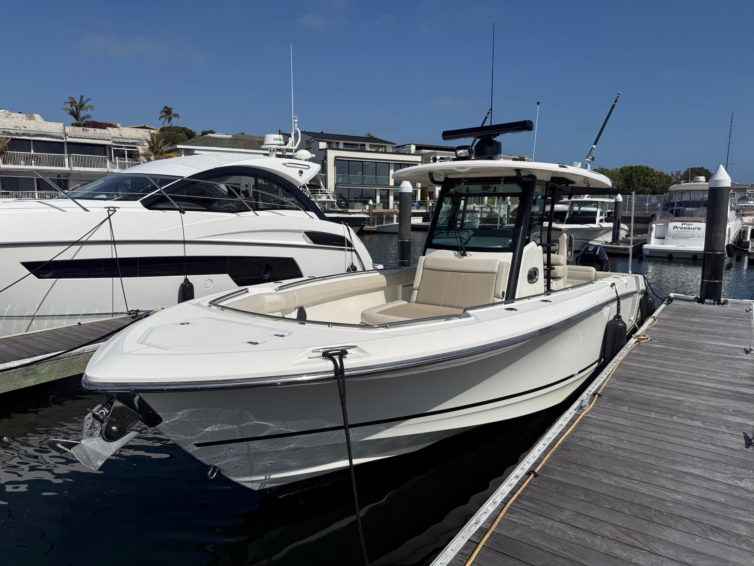 2021 Boston Whaler 330 Outrage #TBBB1736A inventory image at Sun Country Marine Group, Newport Beach 2021 Boston Whaler 330 Outrage #TBBB1736A inventory image at Sun Country Marine Group, Newport Beach
