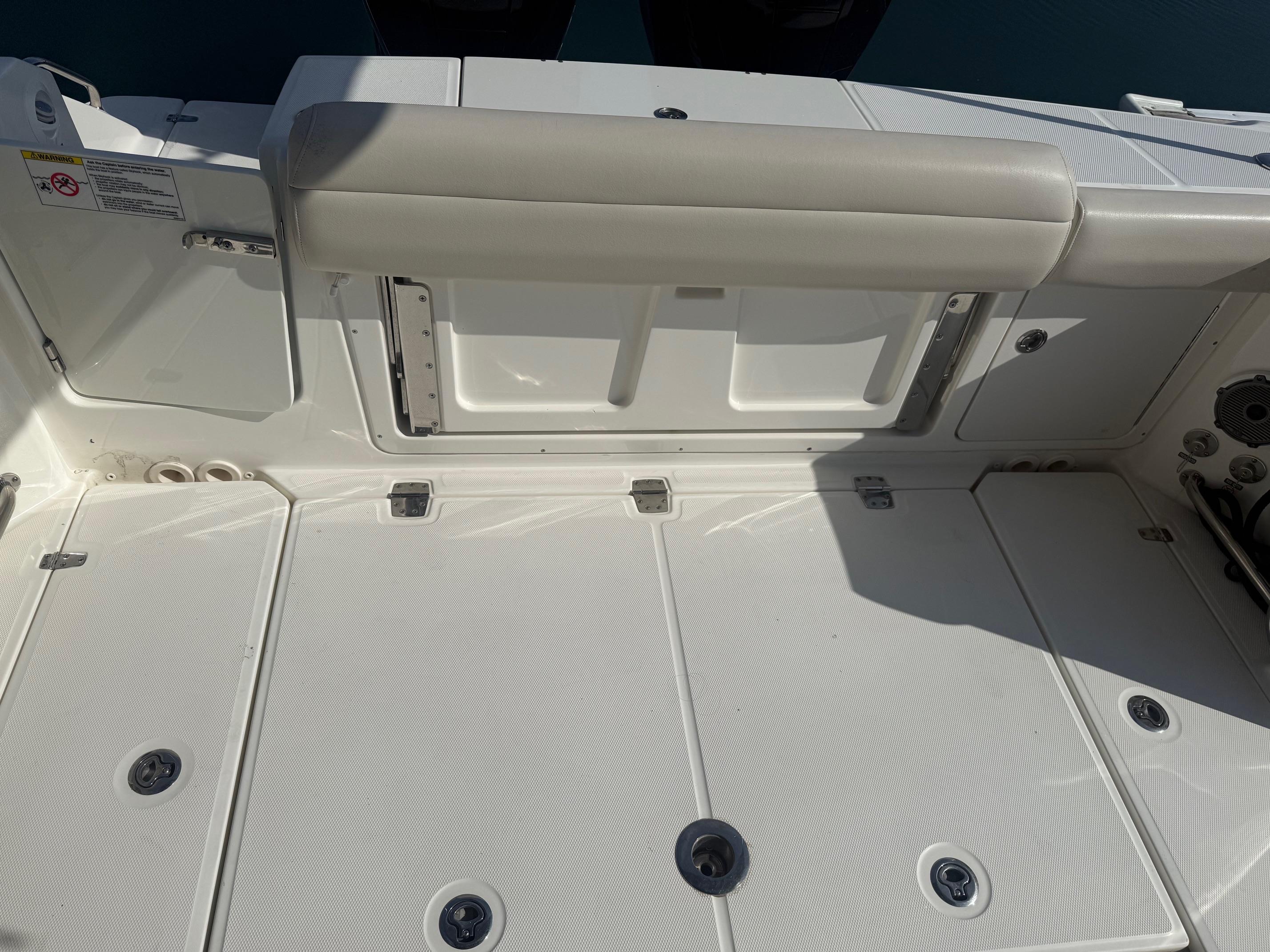 2021 Boston Whaler 330 Outrage #TBBB1736A inventory image at Sun Country Marine Group, Newport Beach 2021 Boston Whaler 330 Outrage #TBBB1736A inventory image at Sun Country Marine Group, Newport Beach