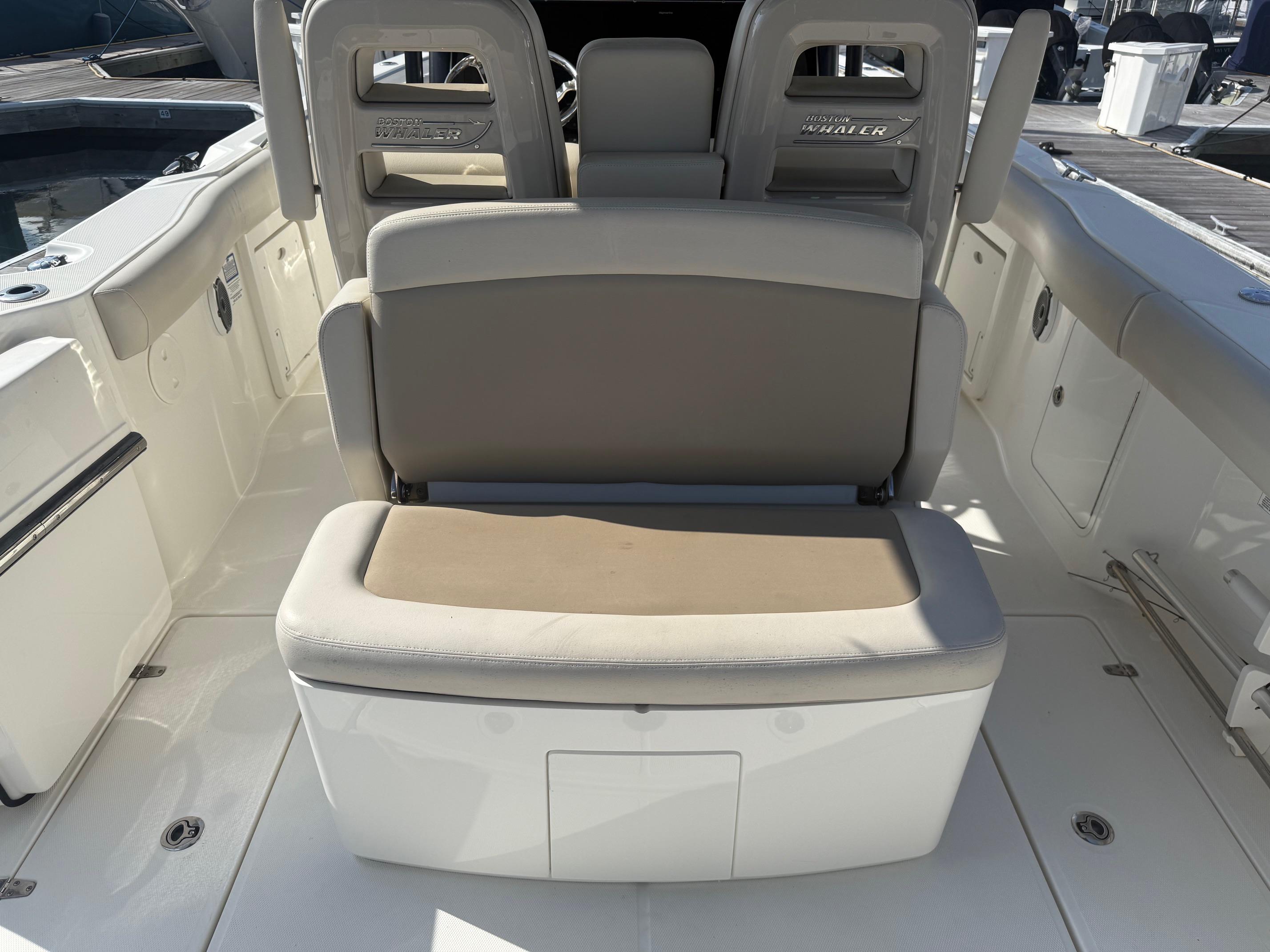 2021 Boston Whaler 330 Outrage #TBBB1736A inventory image at Sun Country Marine Group, Newport Beach 2021 Boston Whaler 330 Outrage #TBBB1736A inventory image at Sun Country Marine Group, Newport Beach