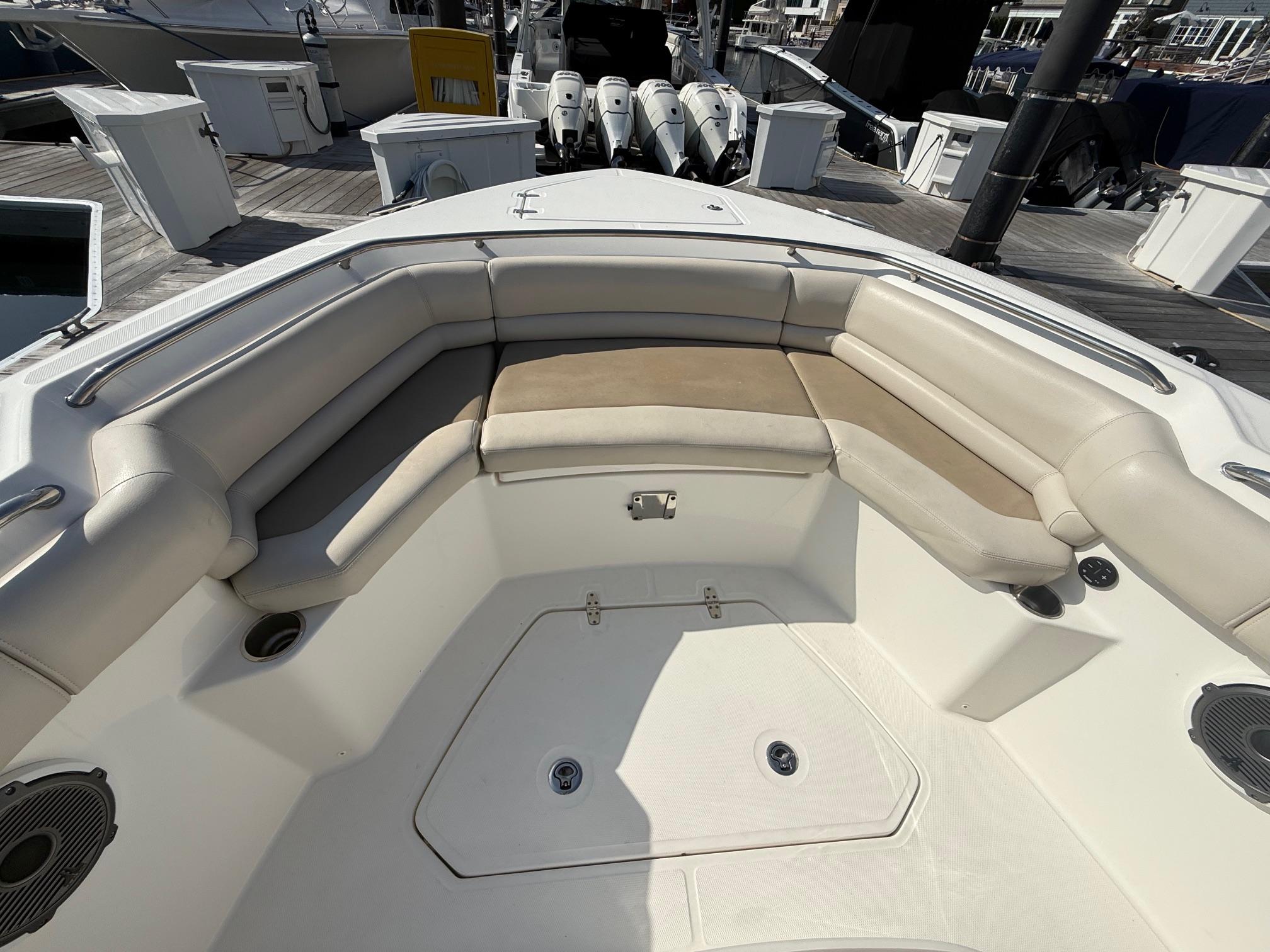 2021 Boston Whaler 330 Outrage #TBBB1736A inventory image at Sun Country Marine Group, Newport Beach 2021 Boston Whaler 330 Outrage #TBBB1736A inventory image at Sun Country Marine Group, Newport Beach