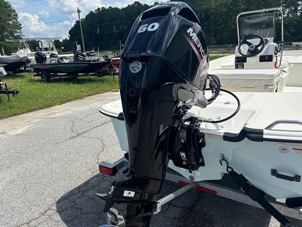 2025 Mako Pro Skiff 17 CC