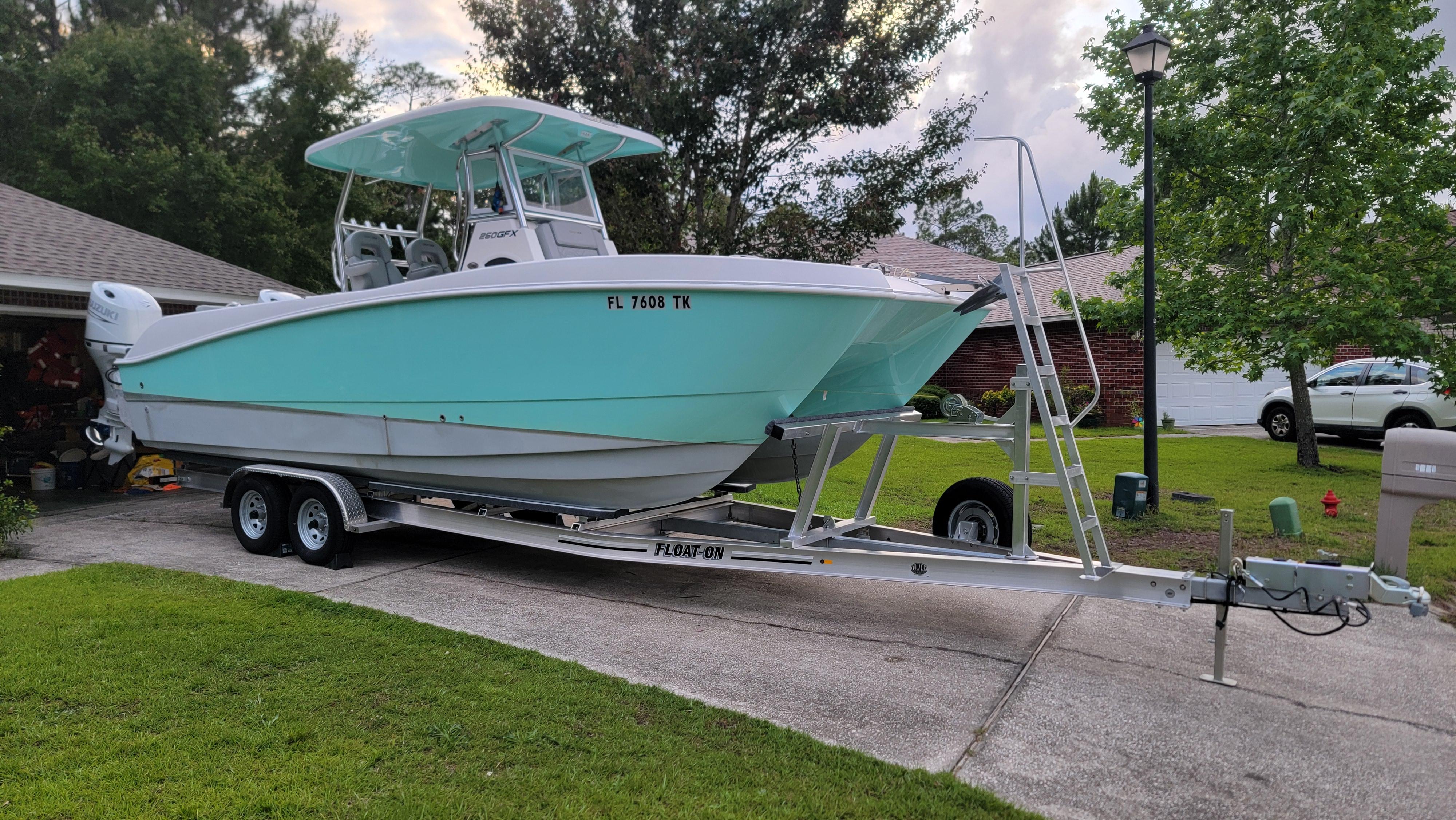 2023 Twin Vee 260 GFX CC