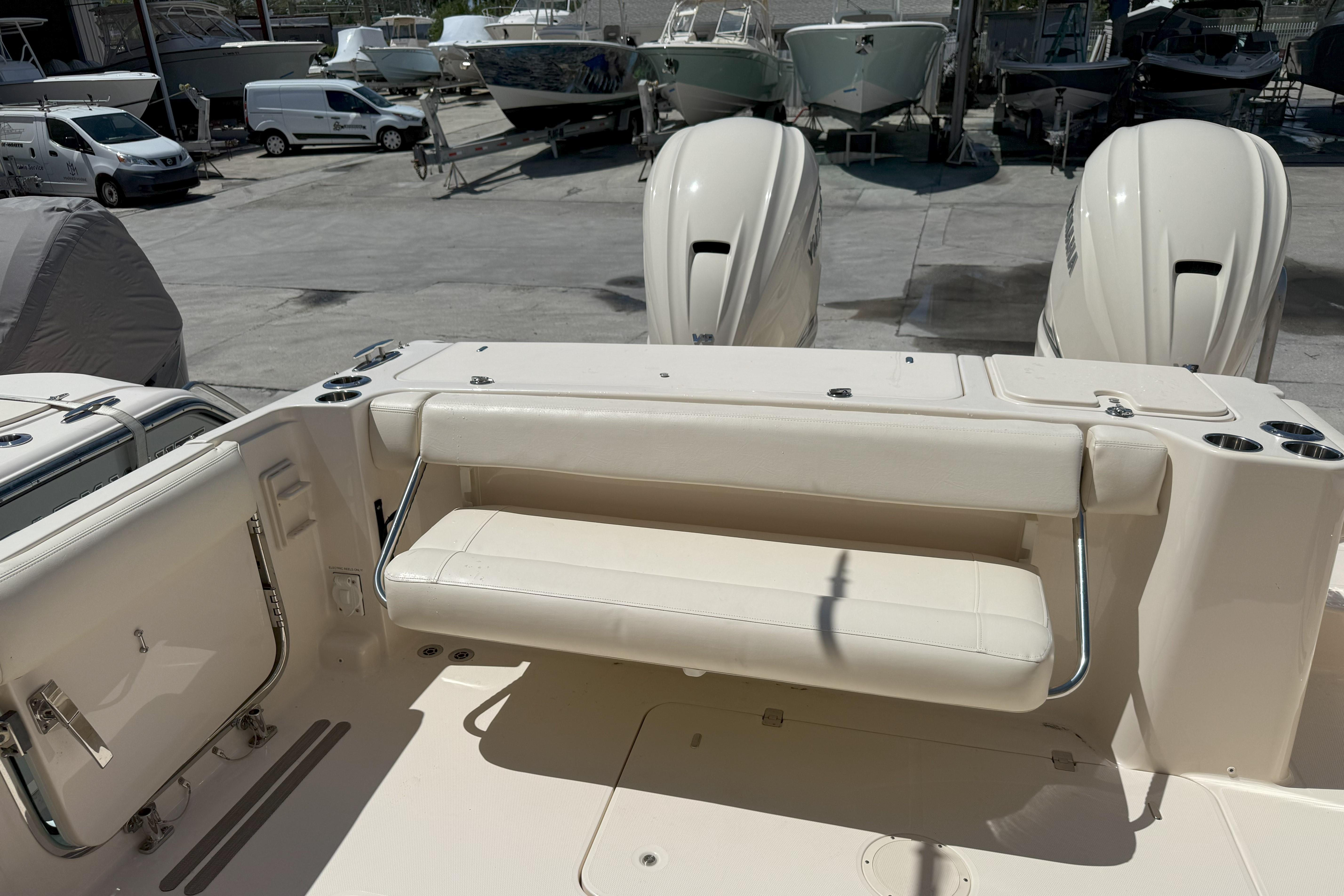 2021-grady-white-freedom-335-power-9851861-20250625095507068-1