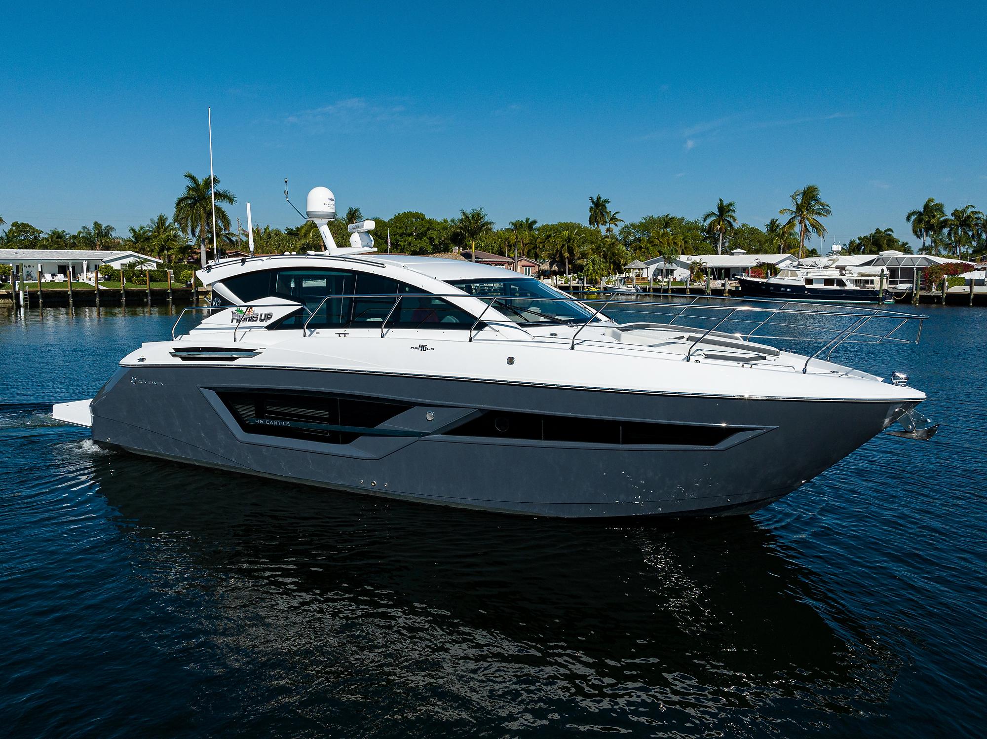 Cruisers Yachts 46 FINNS UP - Exterior profile photo on water