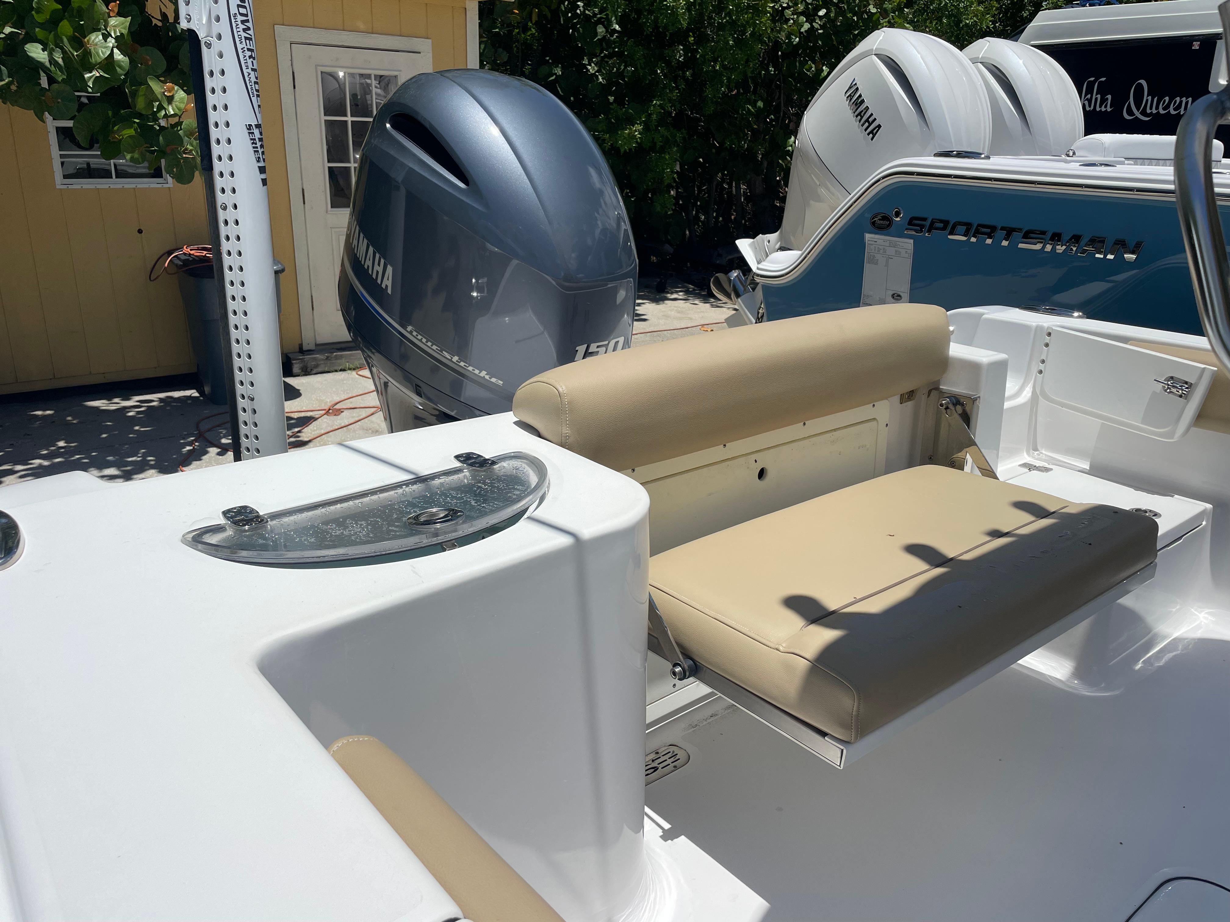 2017 Sportsman Open 212 Center Console-11