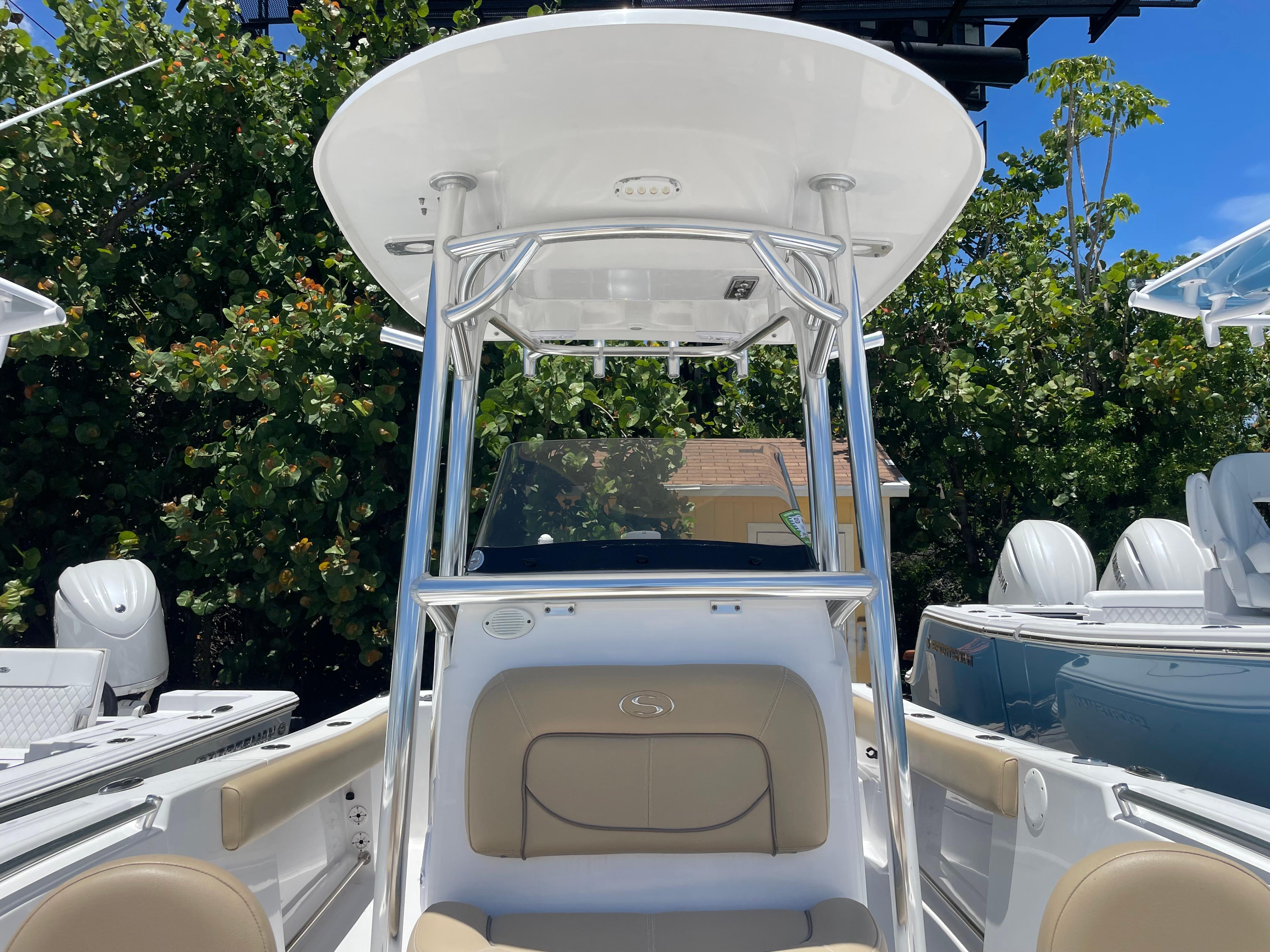 2017 Sportsman Open 212 Center Console-15