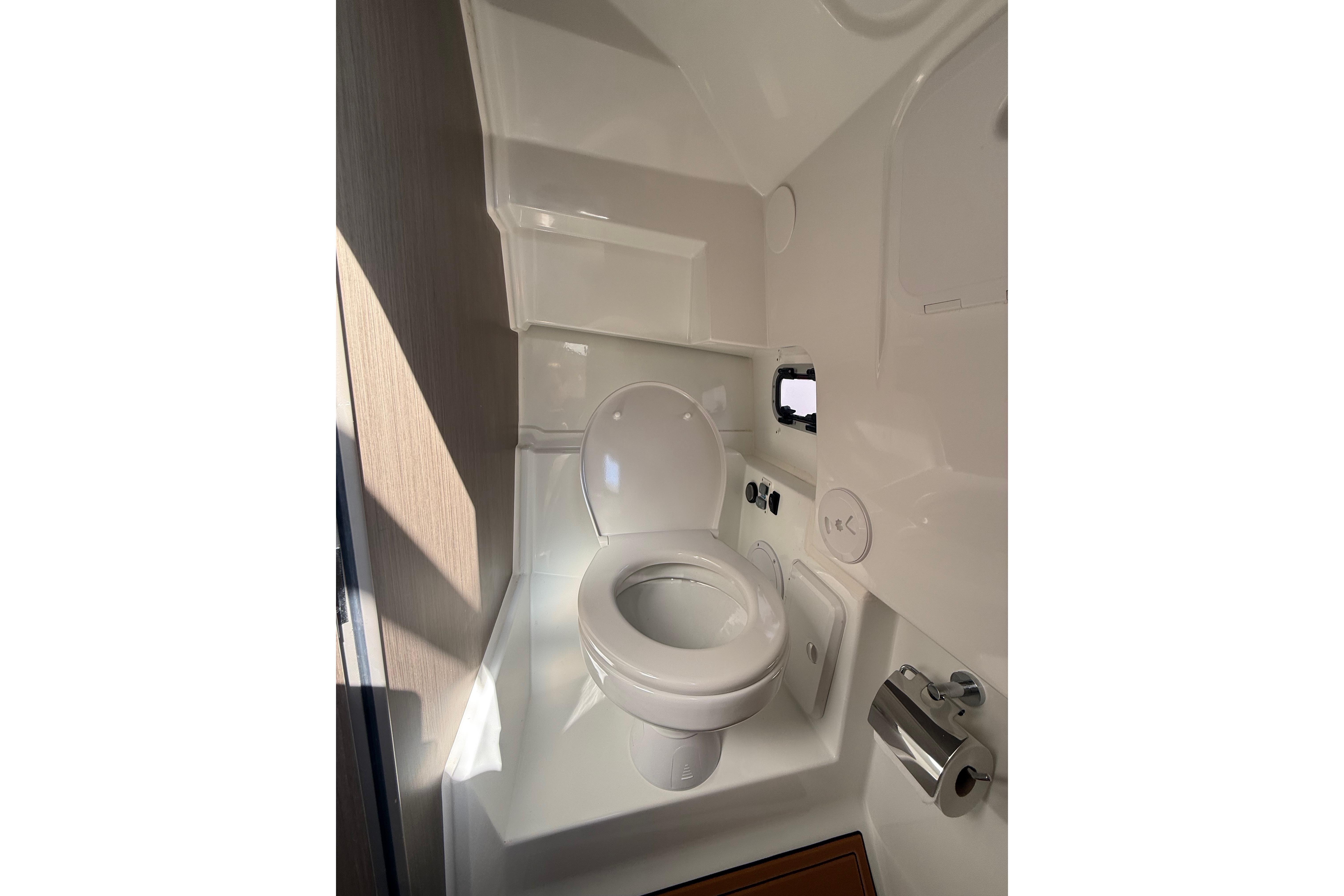 2024 Beneteau Flyer 8 SUNdeck #TMB073F inventory image at Sun Country Marine Group, Newport Beach