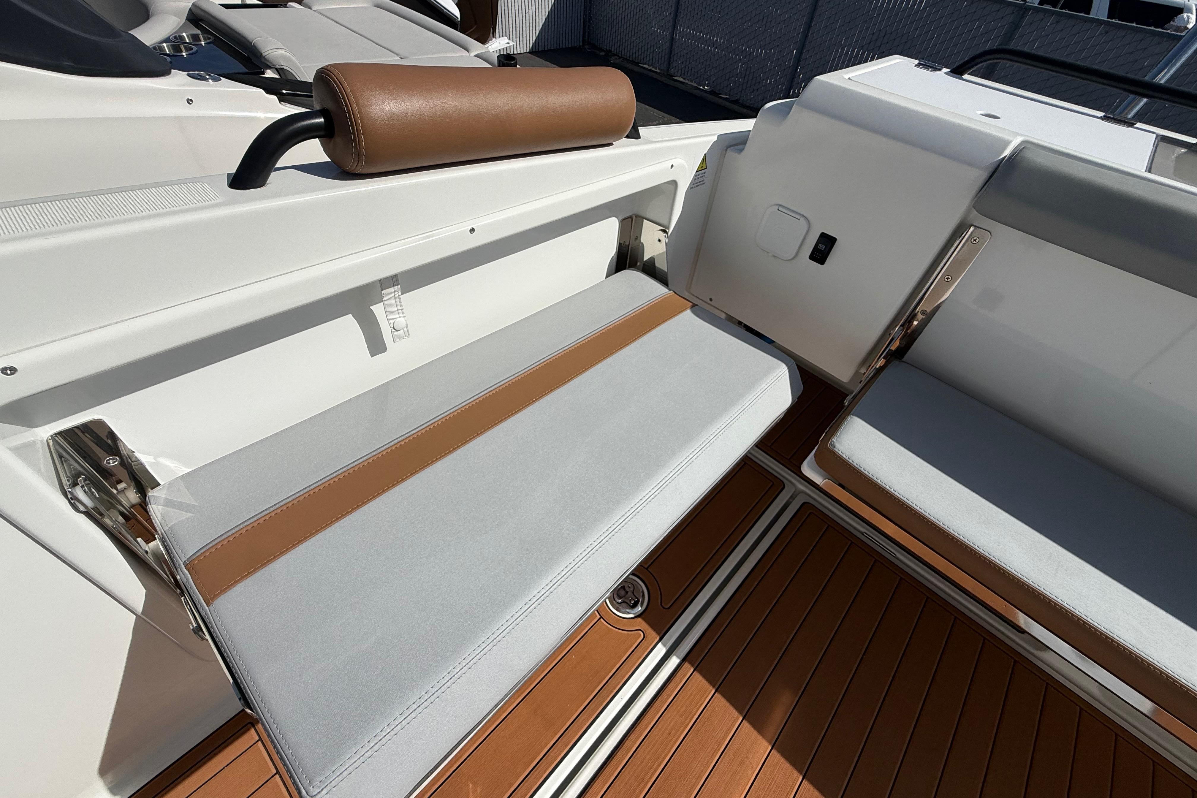 2024 Beneteau Flyer 8 SUNdeck #TMB073F inventory image at Sun Country Marine Group, Newport Beach