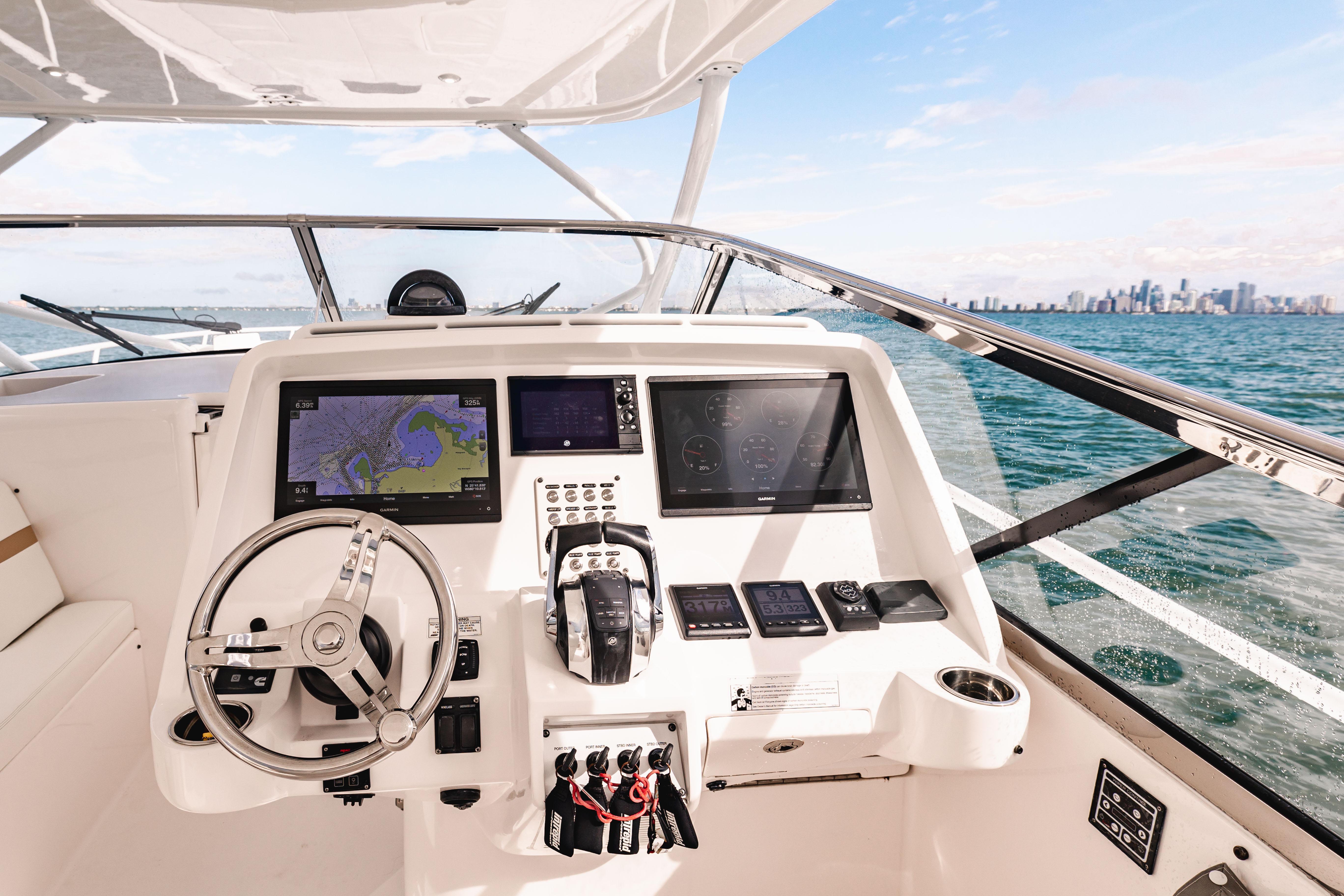 2019 intrepid 475 sport yacht