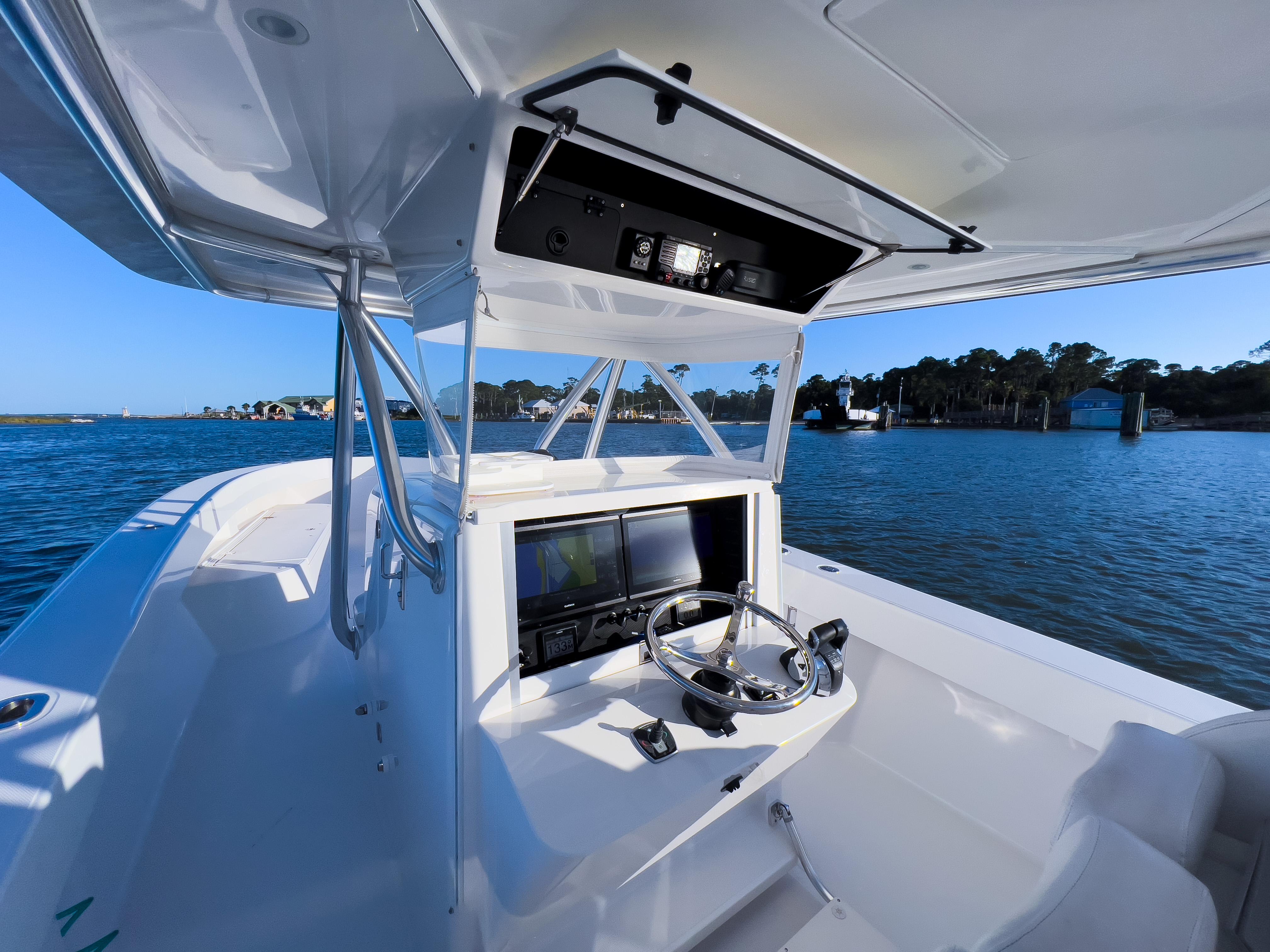 Bahama 41 Blue Bird - Helm Electronics