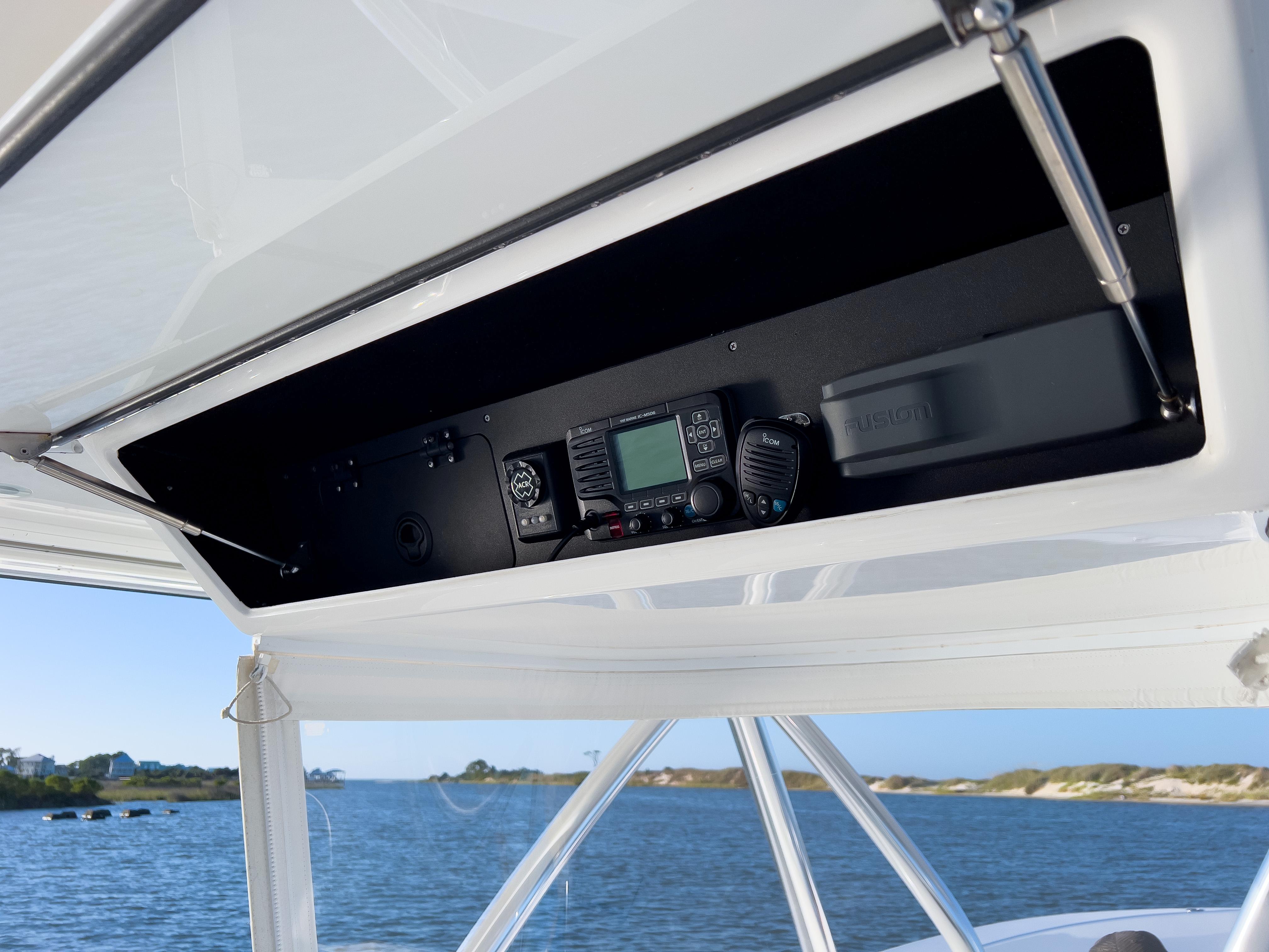 Bahama 41 Blue Bird - Helm Overhead Electronics