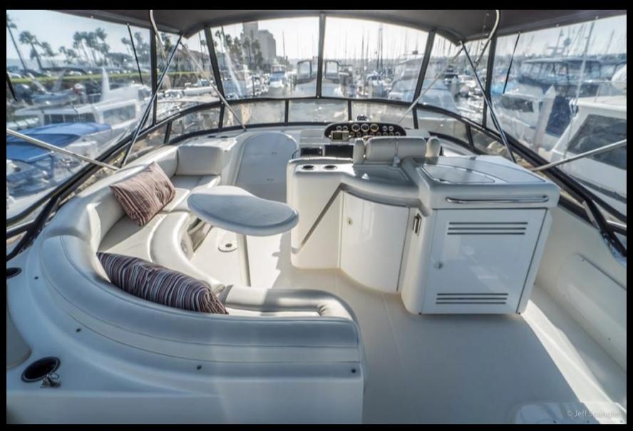 1998-cruisers-yachts-5000-sedan-sport-power-9761873-20250417030644473-1_XLARGE