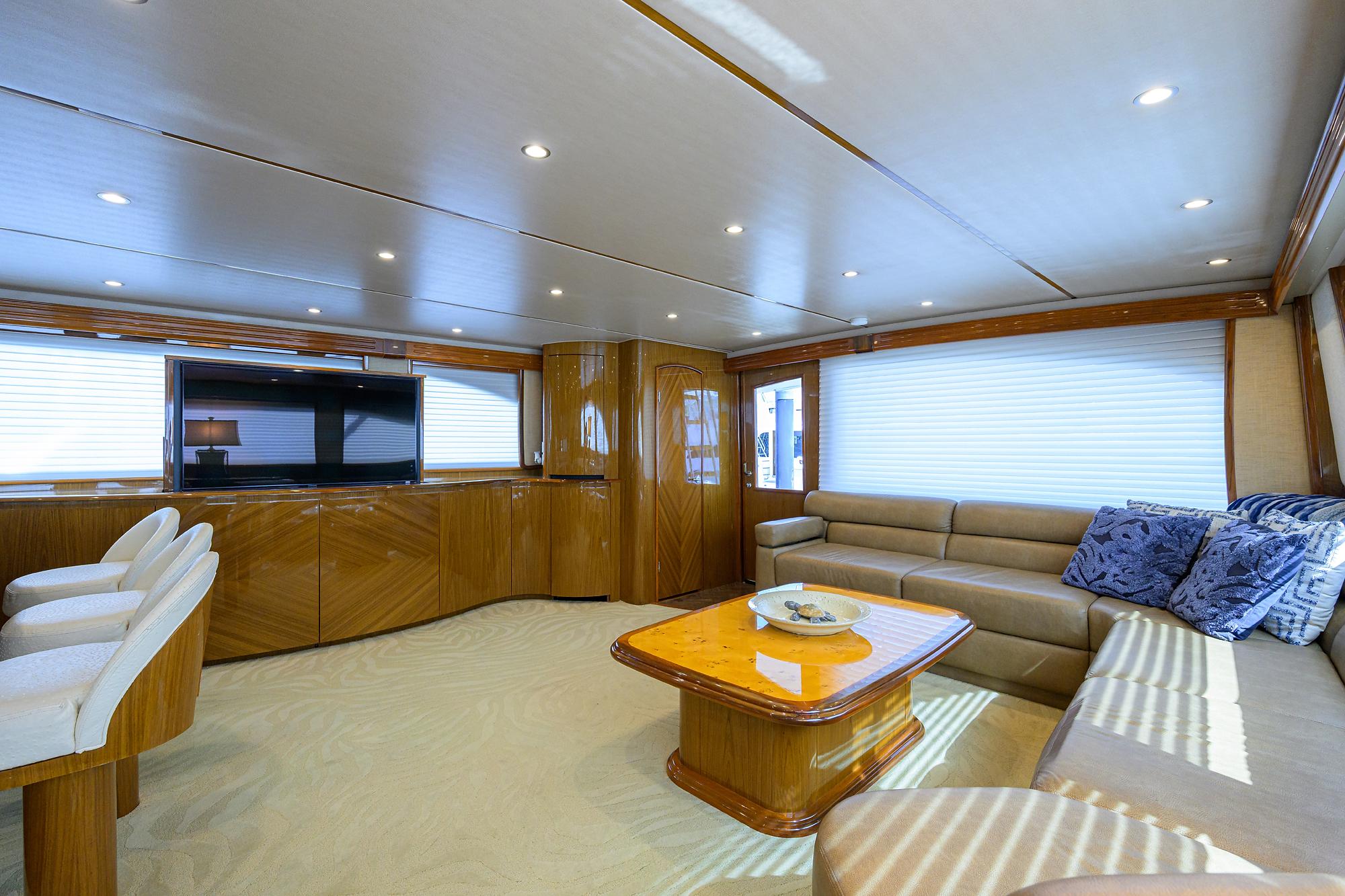 2013-viking-82-convertible-power-9771873-20250425114227829-1_XLARGE