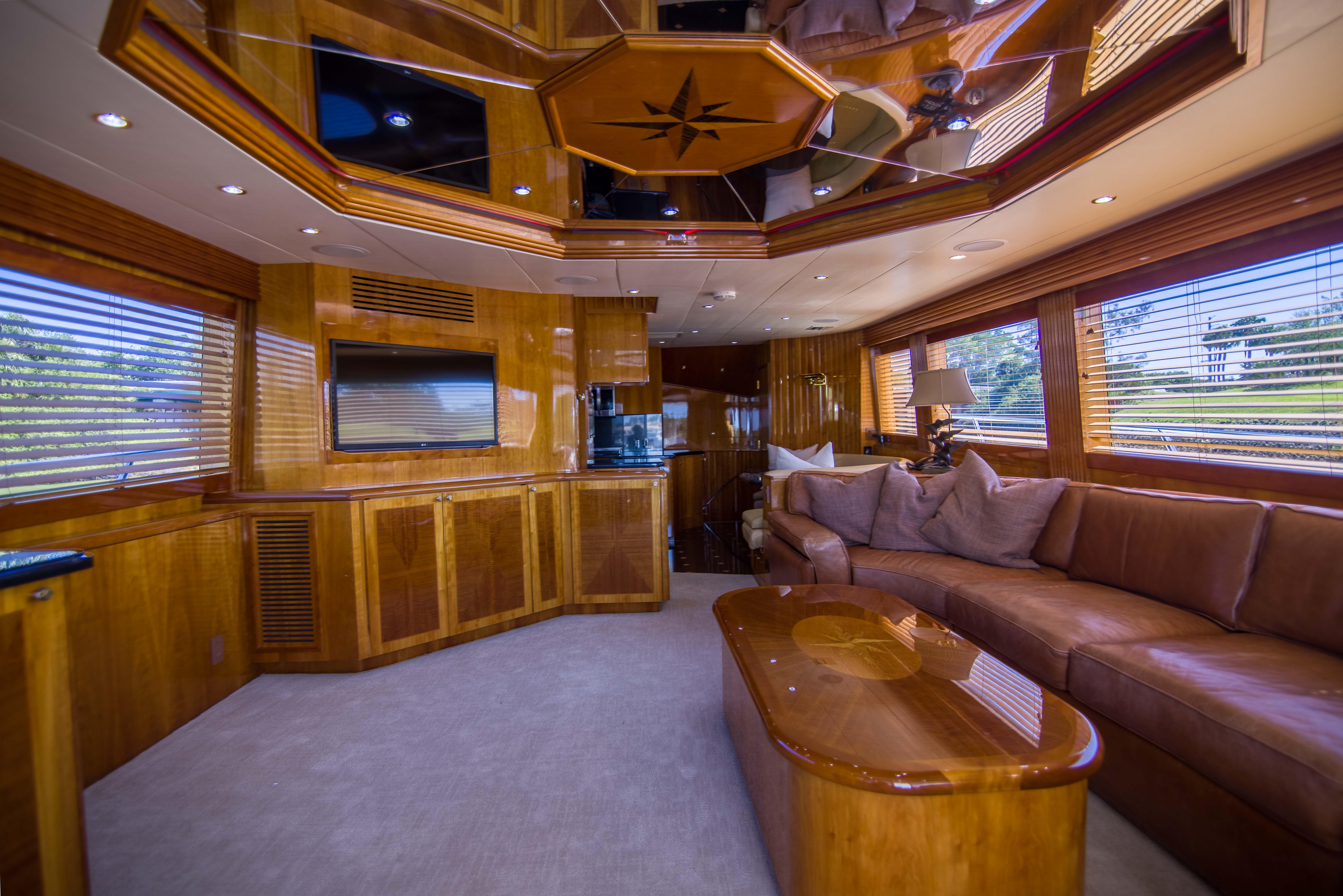 2004-hatteras-86-sportfish-power-9711875-20250312121144767-1_XLARGE